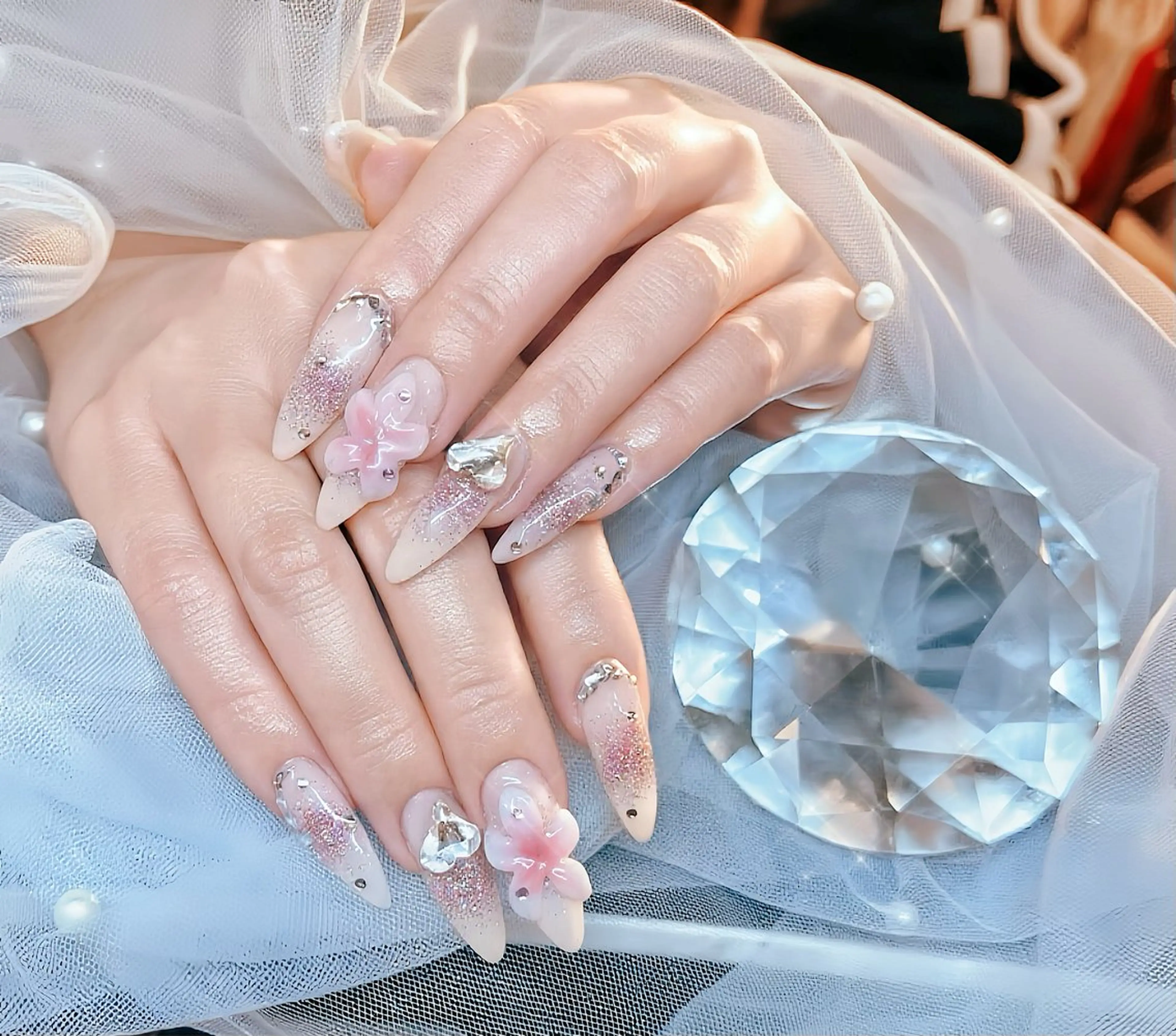 ネイル フレンチネイル グラデーション マグネットネイル ミラーネイル 春ネイル ハンドネイル Sora Nailのネイルデザイン