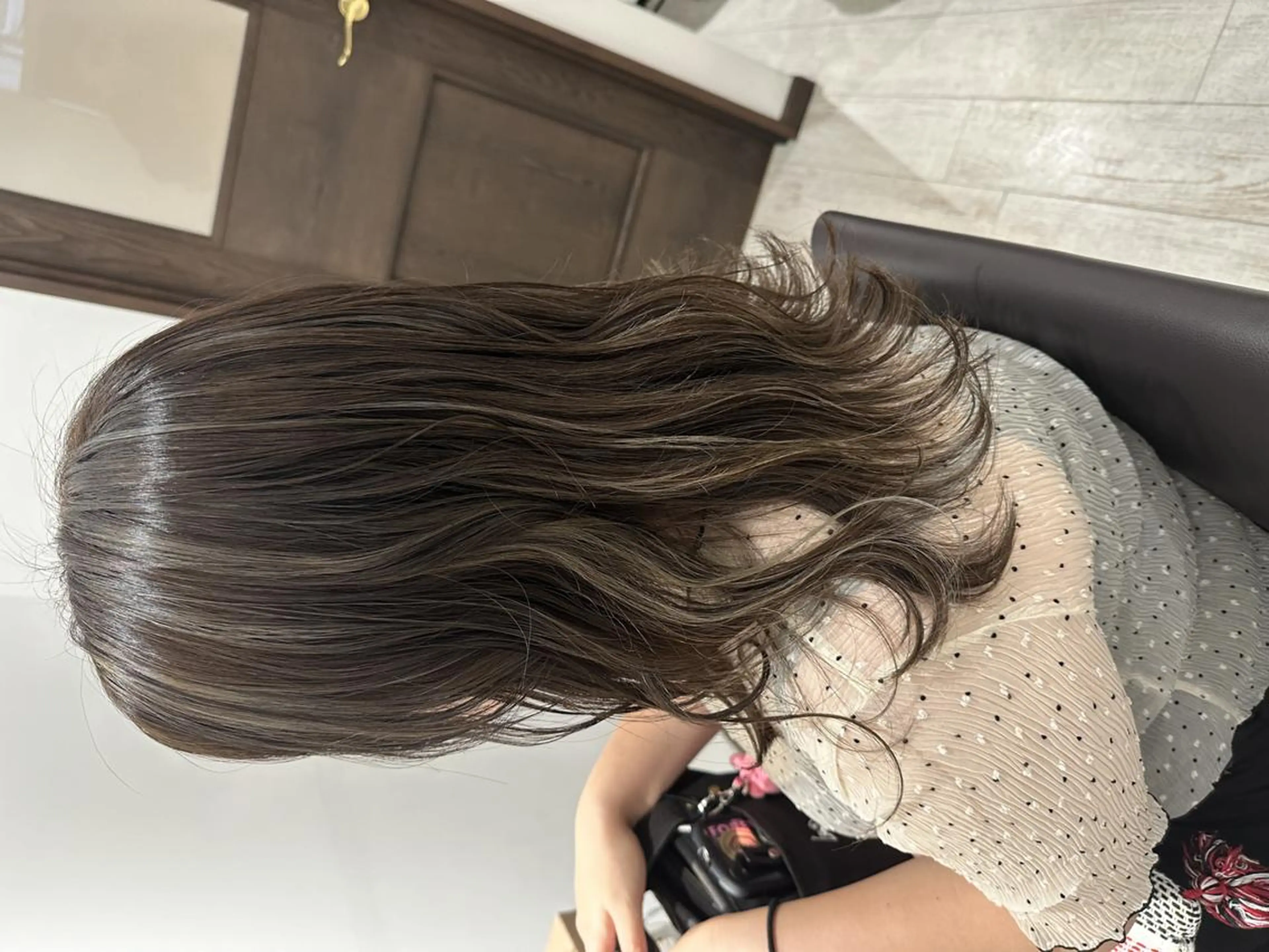 セミロング カラー ハイライトカラー ハイライト 瀬尾 由希菜のヘアスタイル