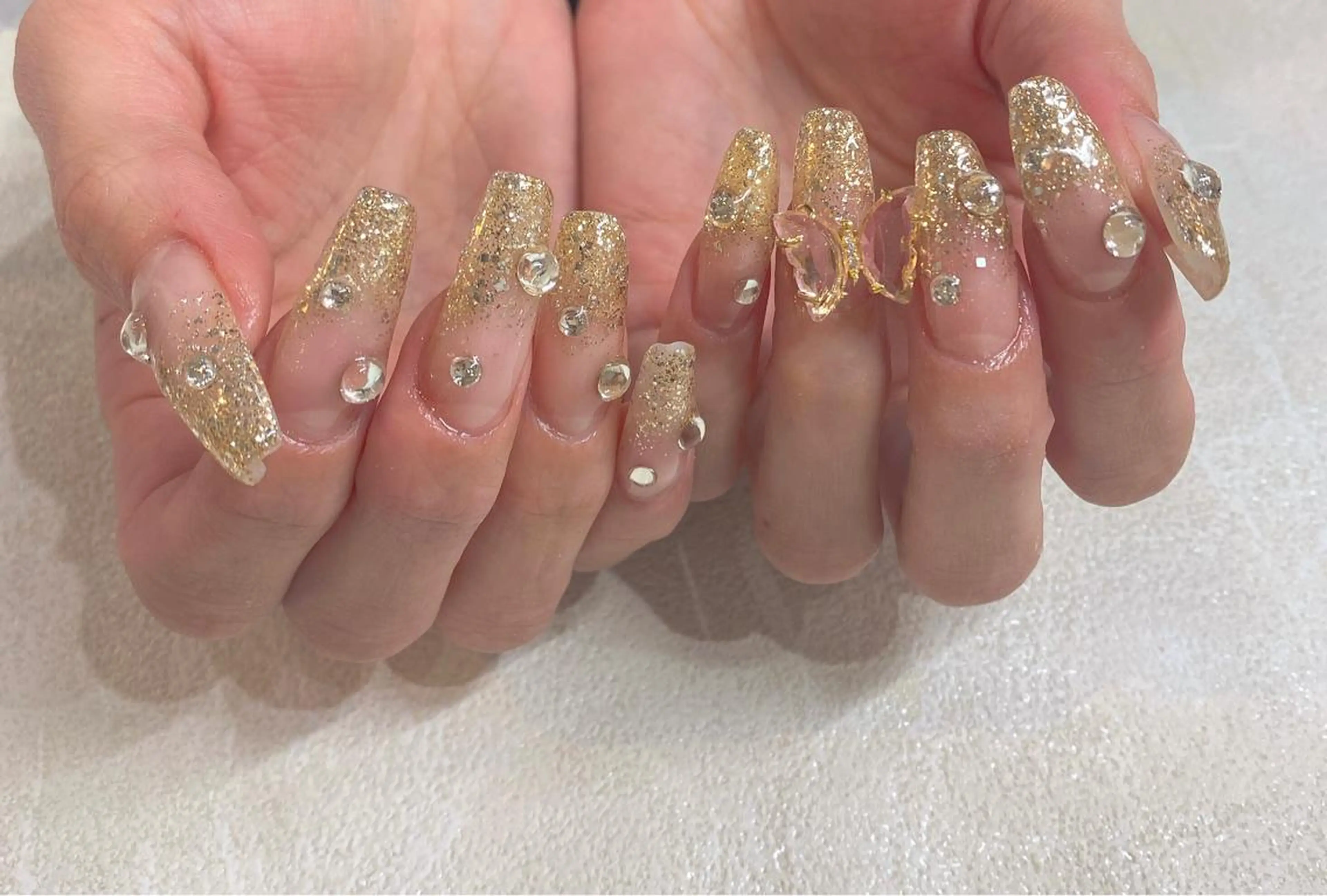 ネイル キラキラネイル beauty salon RePi所属・B.S. RePiのエステ・リラクイメージ