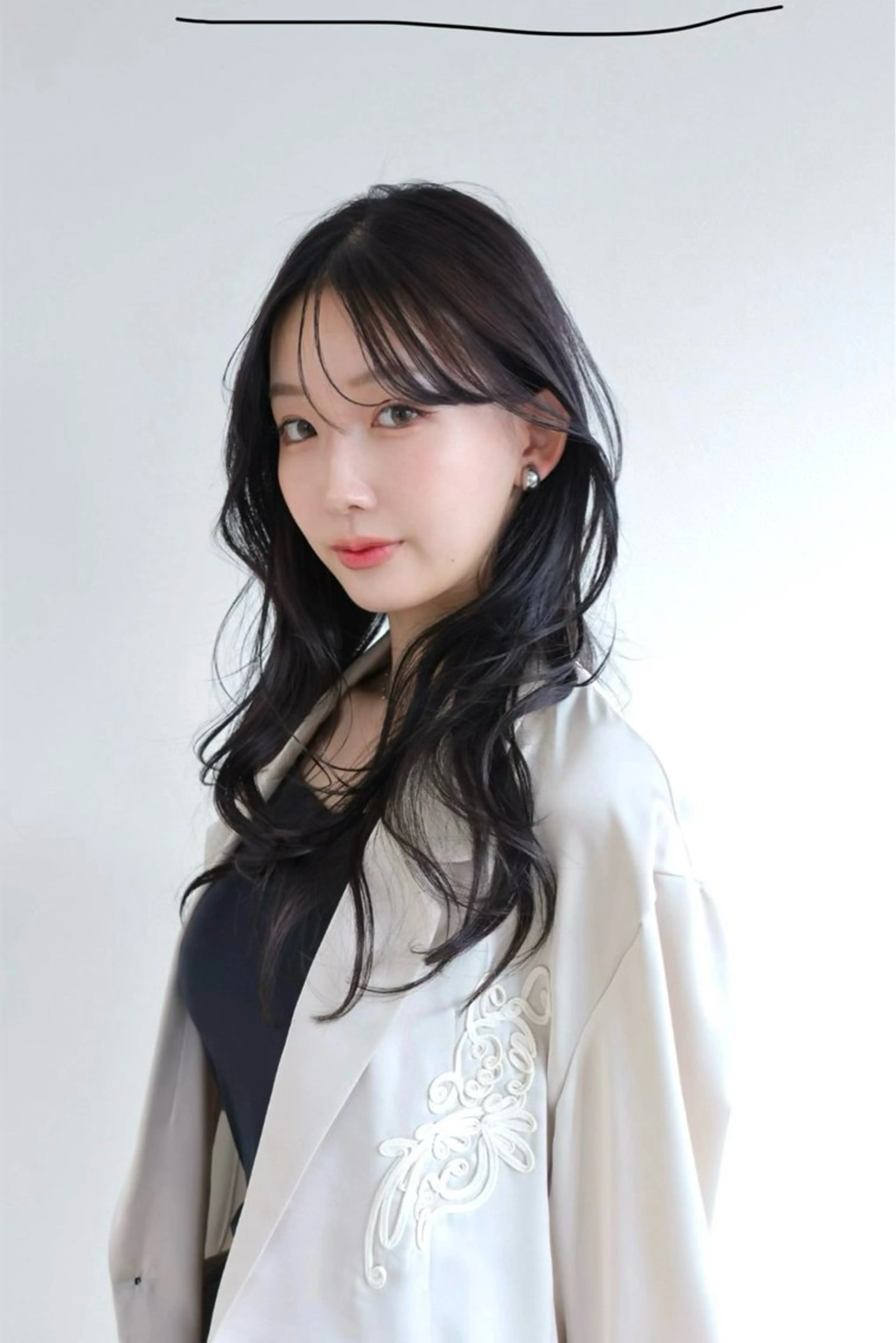 ロング 山下 凪澄のヘアスタイル