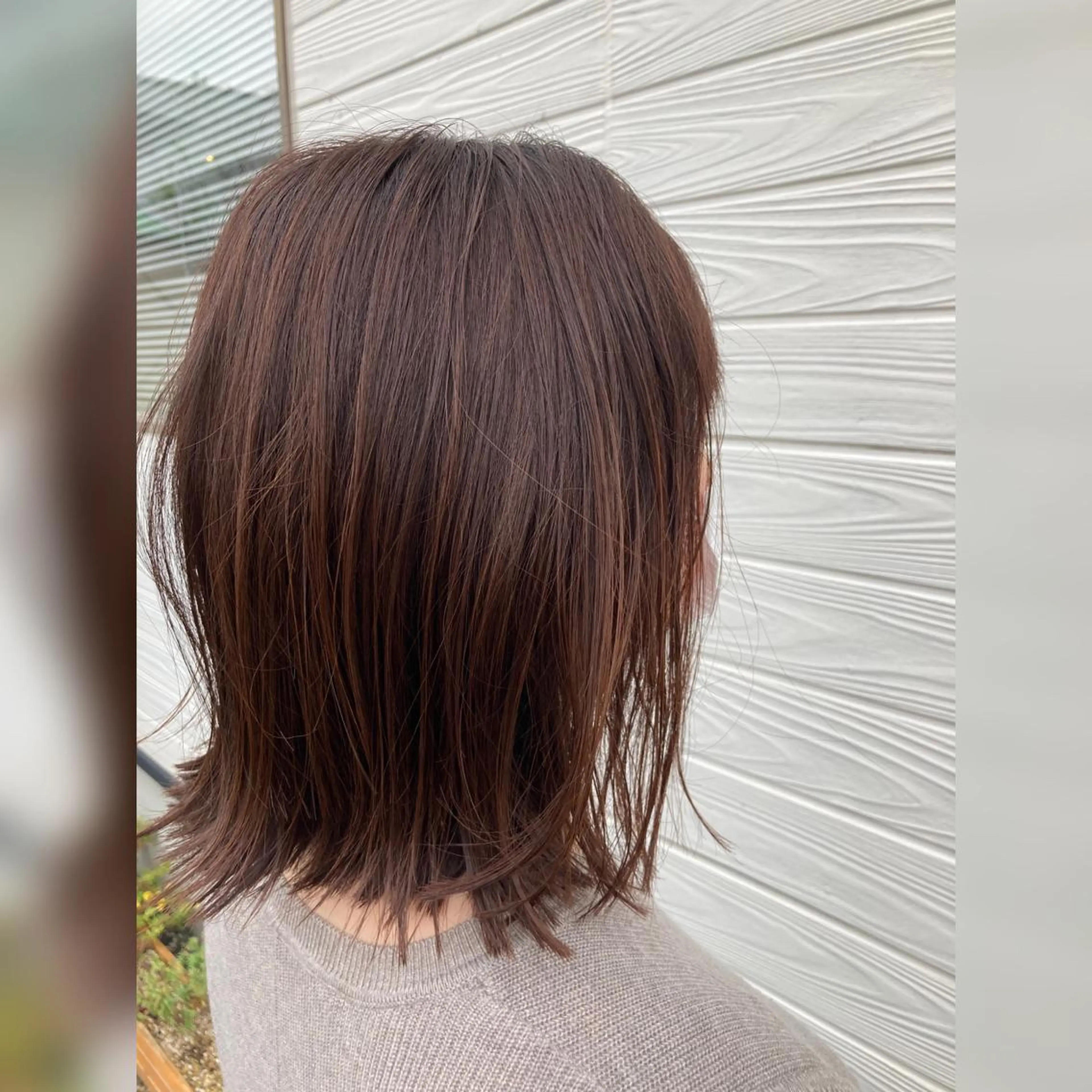 ミディアム ビヨウシツトリコ よねたにみなのヘアスタイル