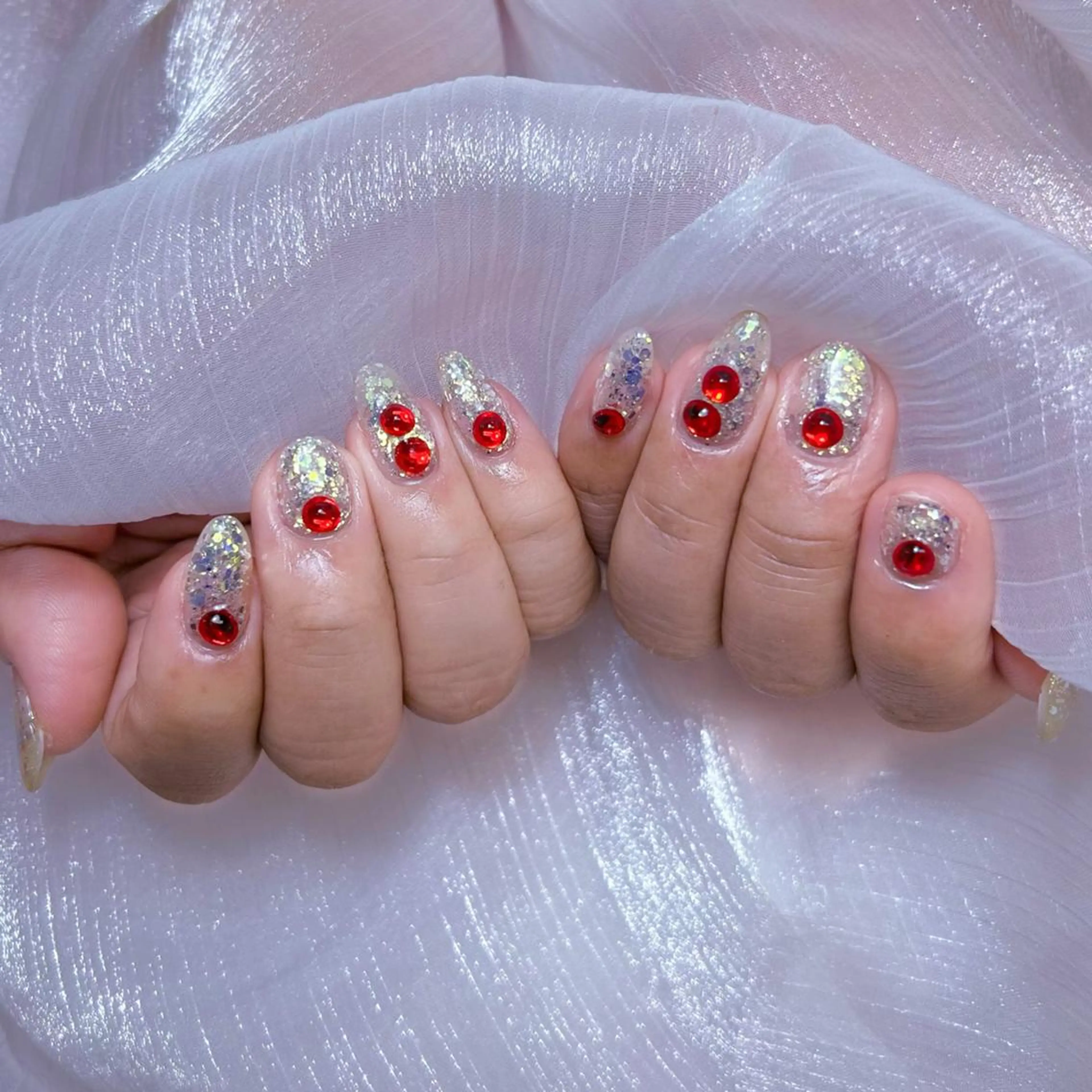 ネイル アートネイル オーロラネイル ガーリー キラキラネイル 韓国ネイル ハンドネイル リナ 💅のネイルデザイン