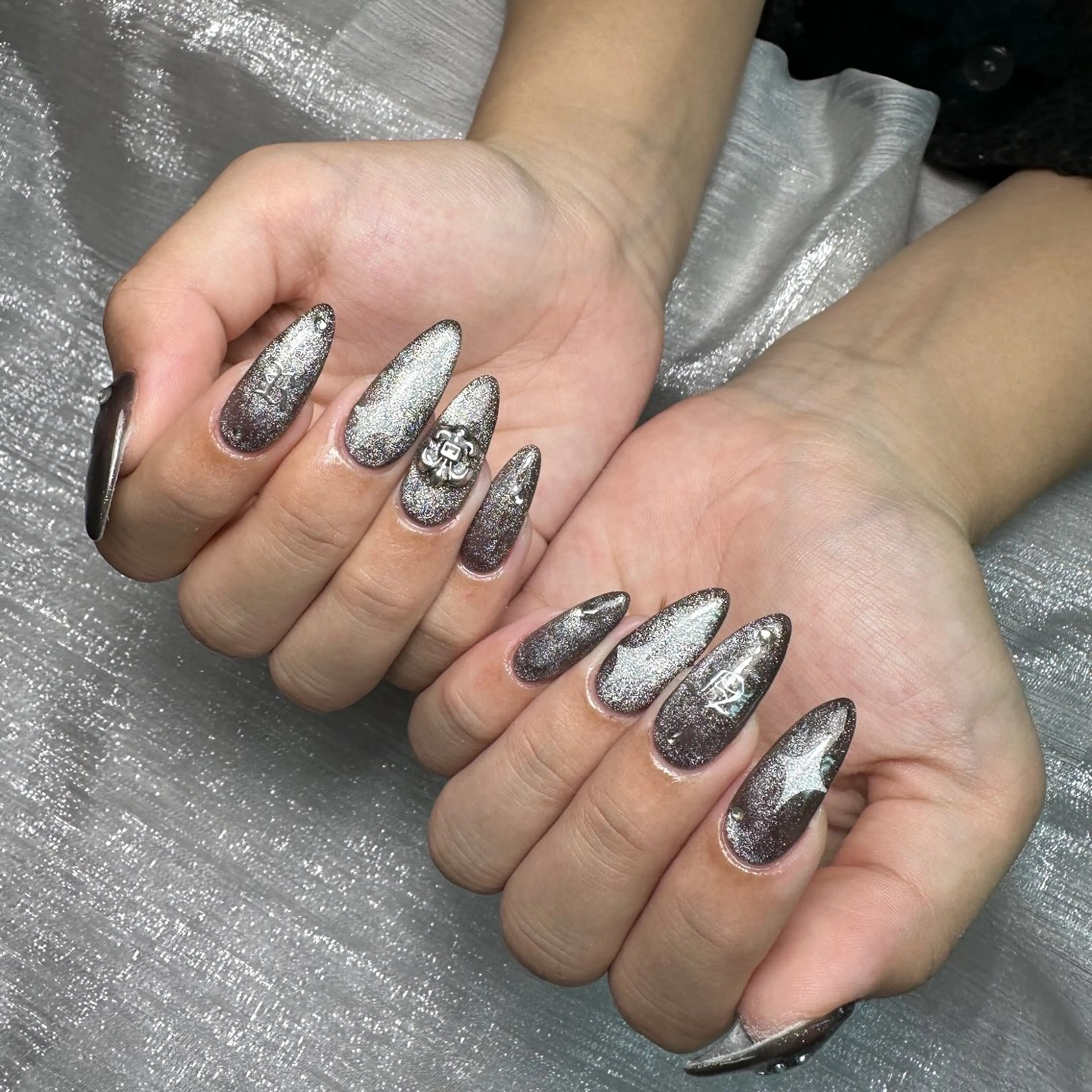 ご新規様ジェルオフ無料💜🩵チップ長さだし、4本持ち込みデザインやり放題 、パーツつけ放題の写真