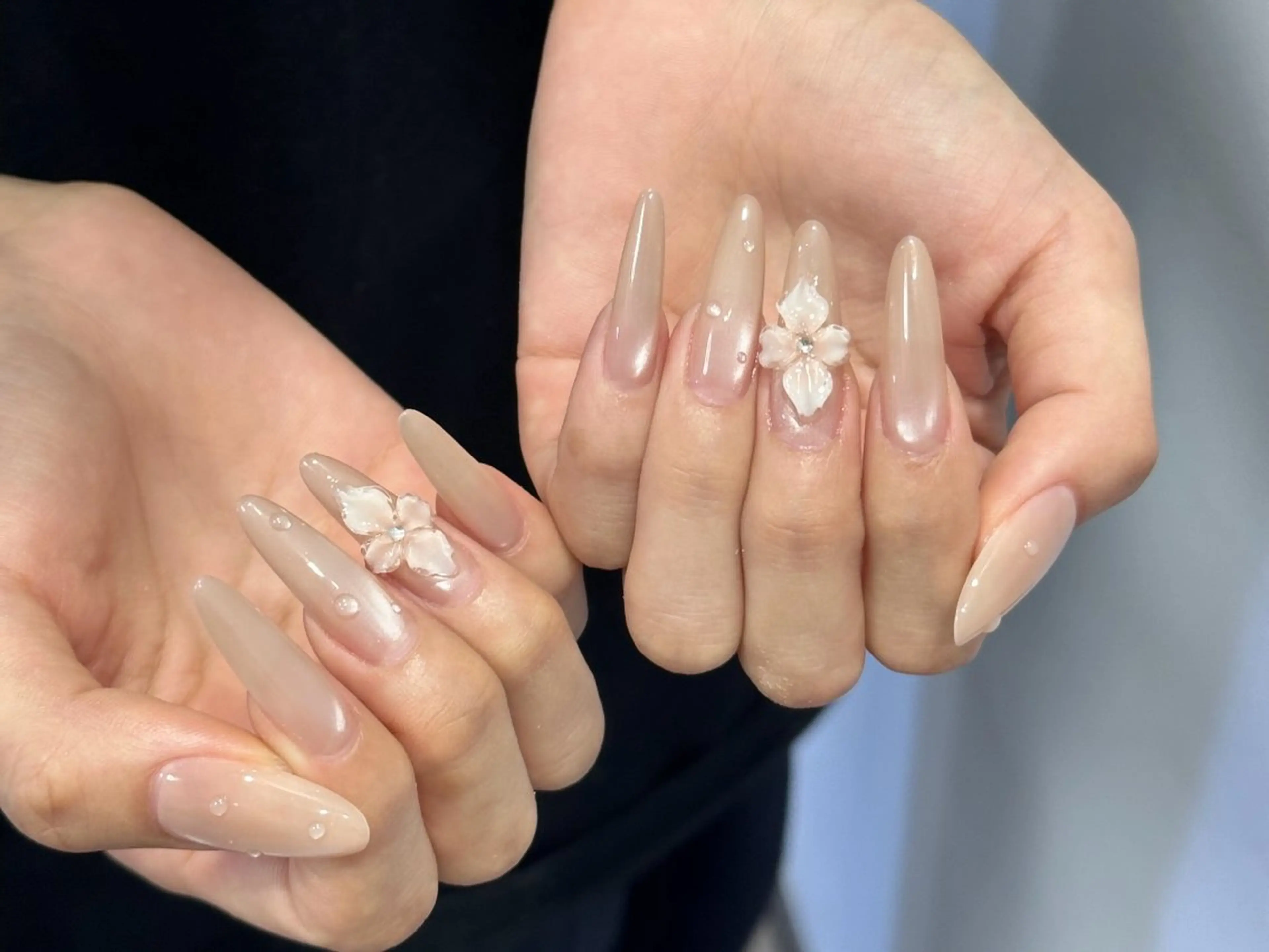 ネイル オーロラネイル 長さ出し フレンチネイル ジェルネイル ガラスフレンチ ハンドネイル Rela・S NAILのネイルデザイン