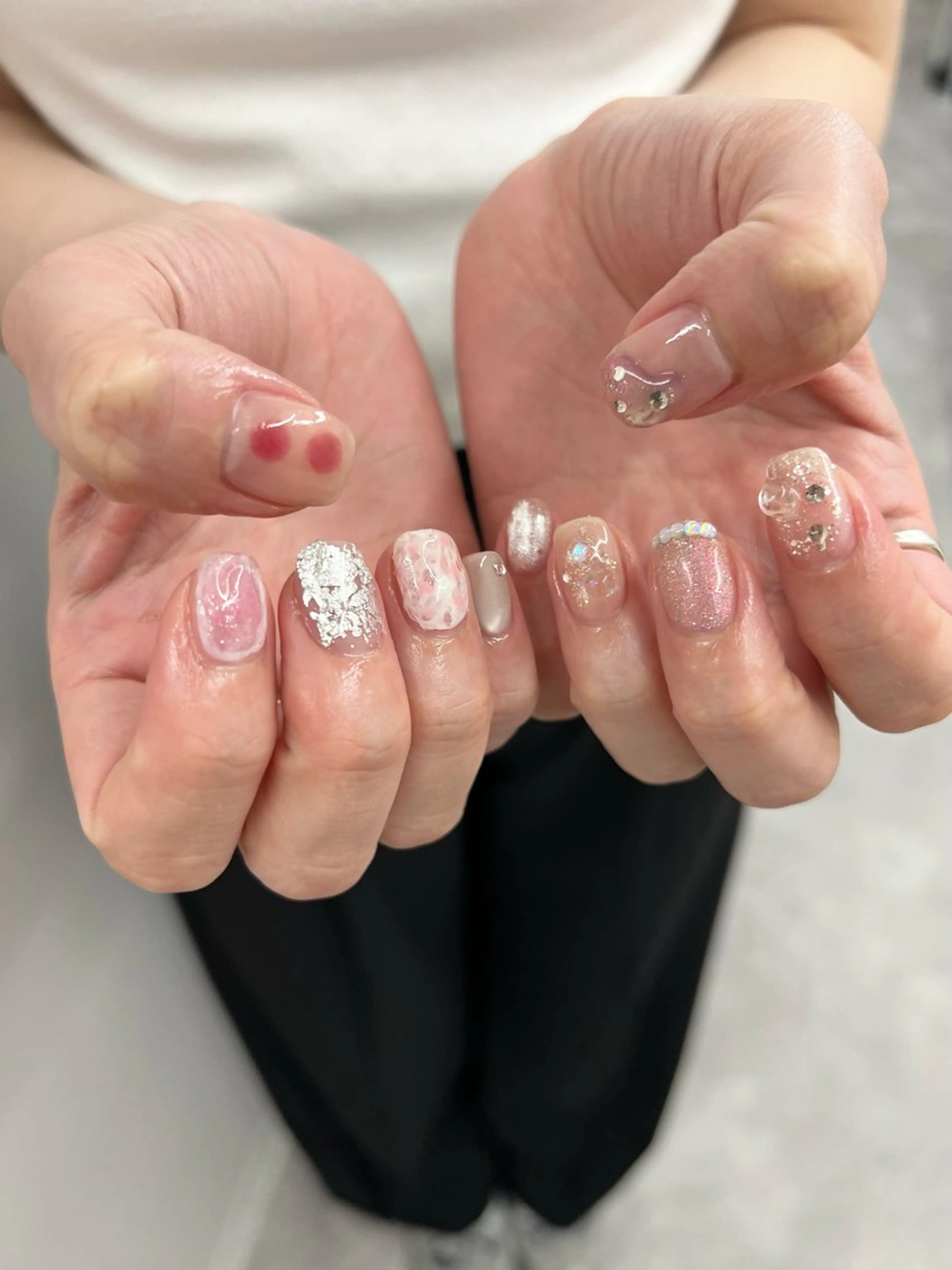 ネイル ジェルネイル キラキラネイル マグネットネイル ニュアンスネイル パラジェル ハンドネイル ハンドケア Bana_ Nailのネイルデザイン