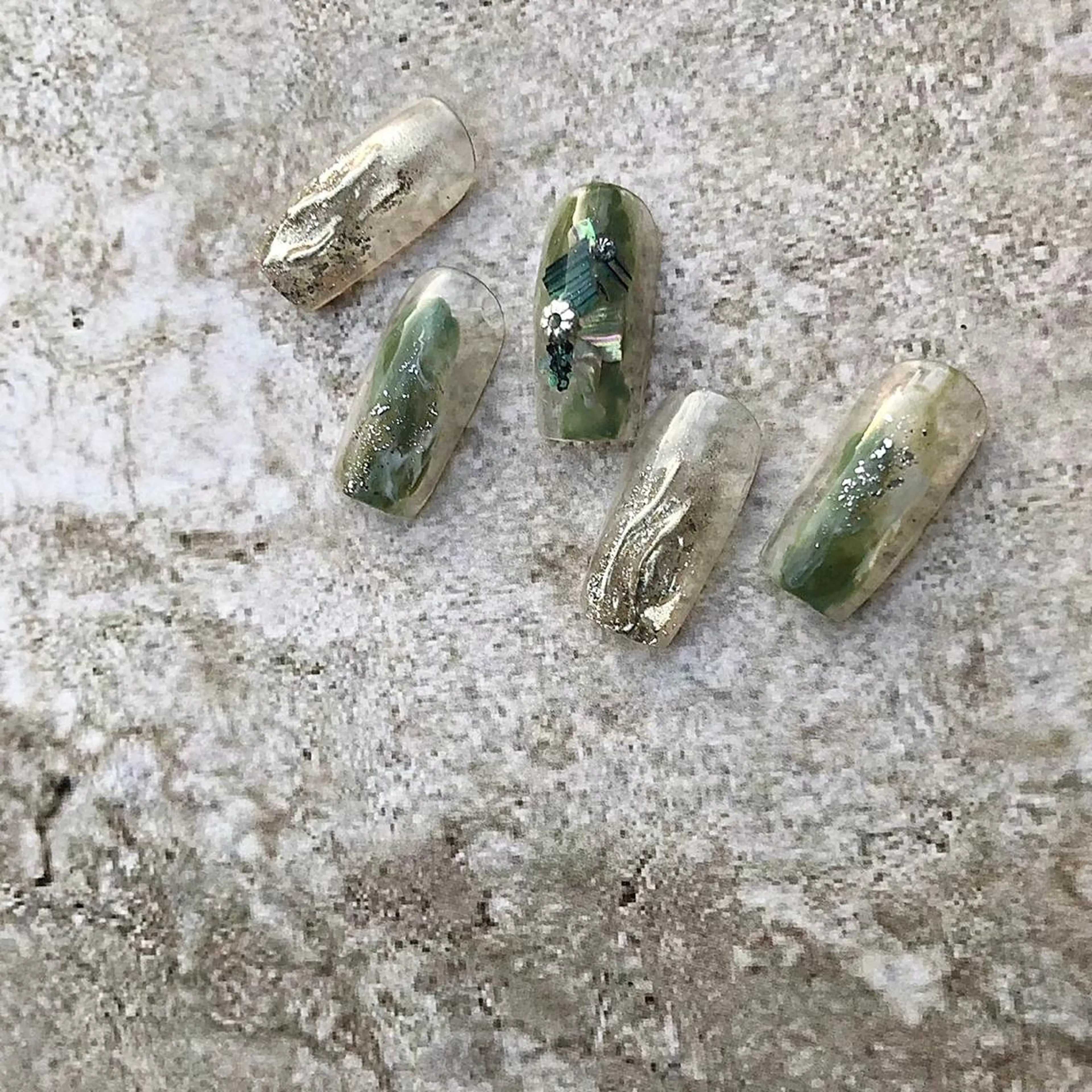 ネイル アートネイル ジェルネイル ピスタチオネイル crestnail所属・小林 束紗のネイルデザイン