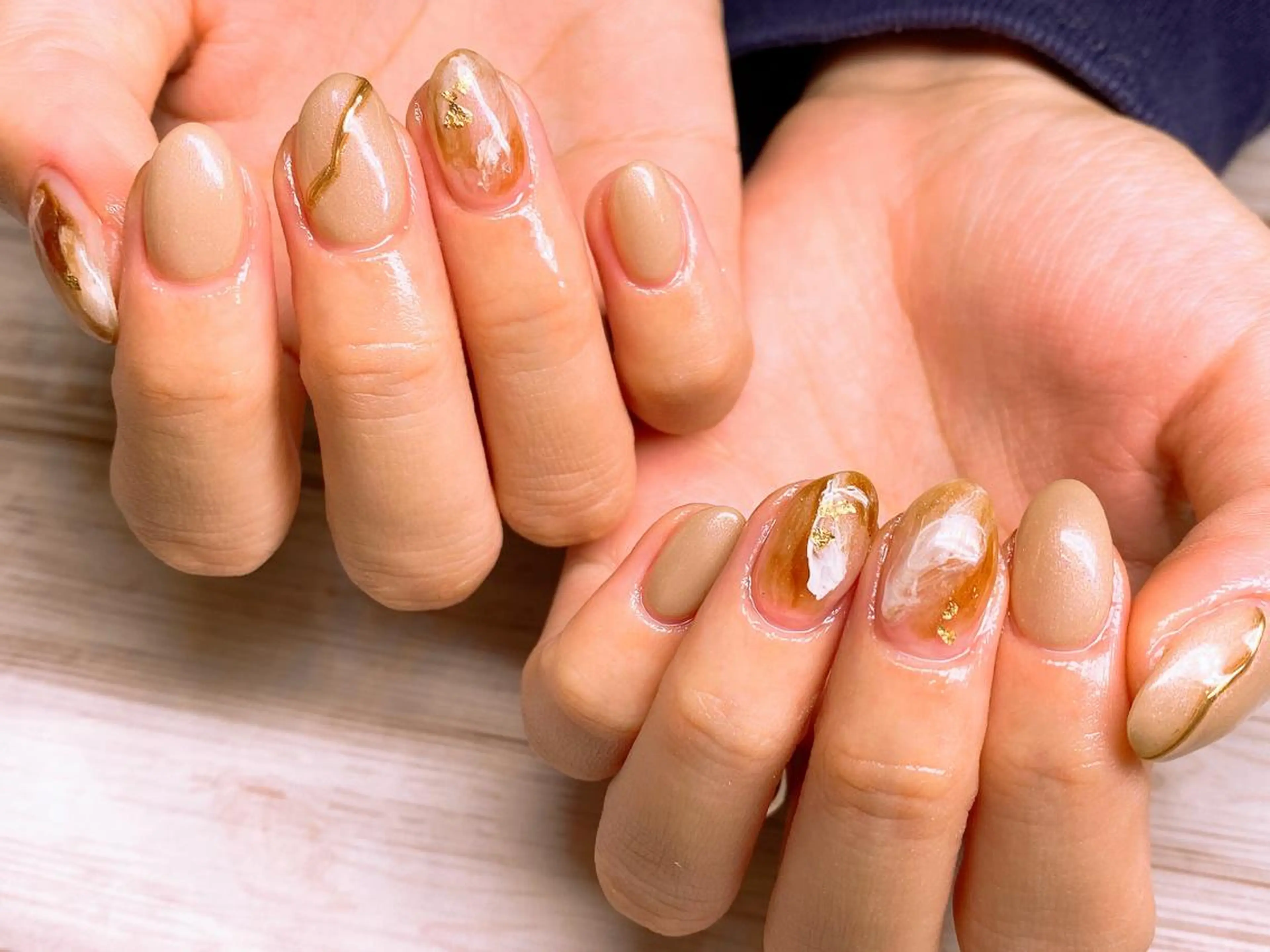 ネイル ニュアンスネイル 高野 梨紗子のネイルデザイン