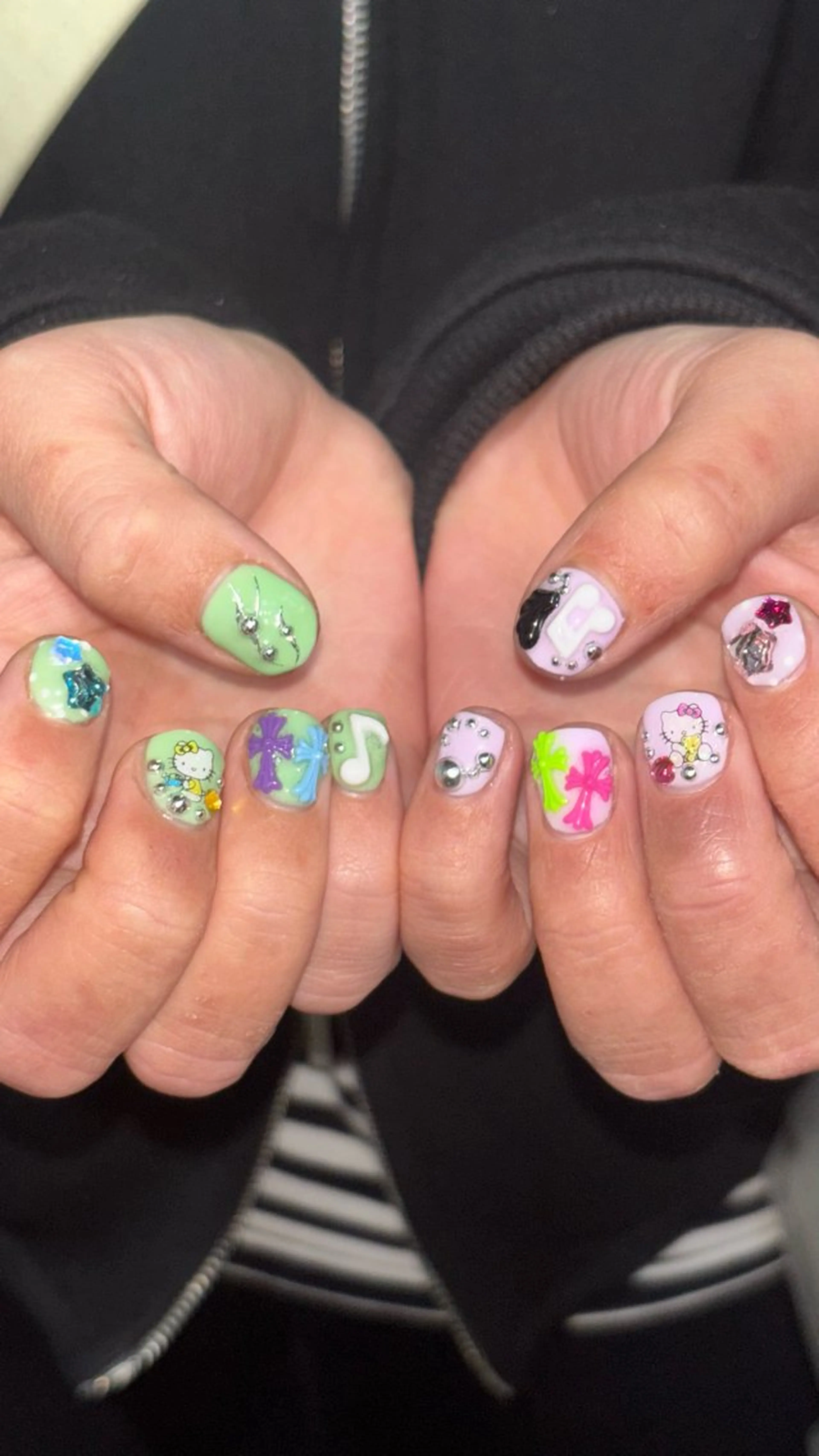 ネイル ハンドネイル 🐬Cxxu° Nail✝️のネイルデザイン