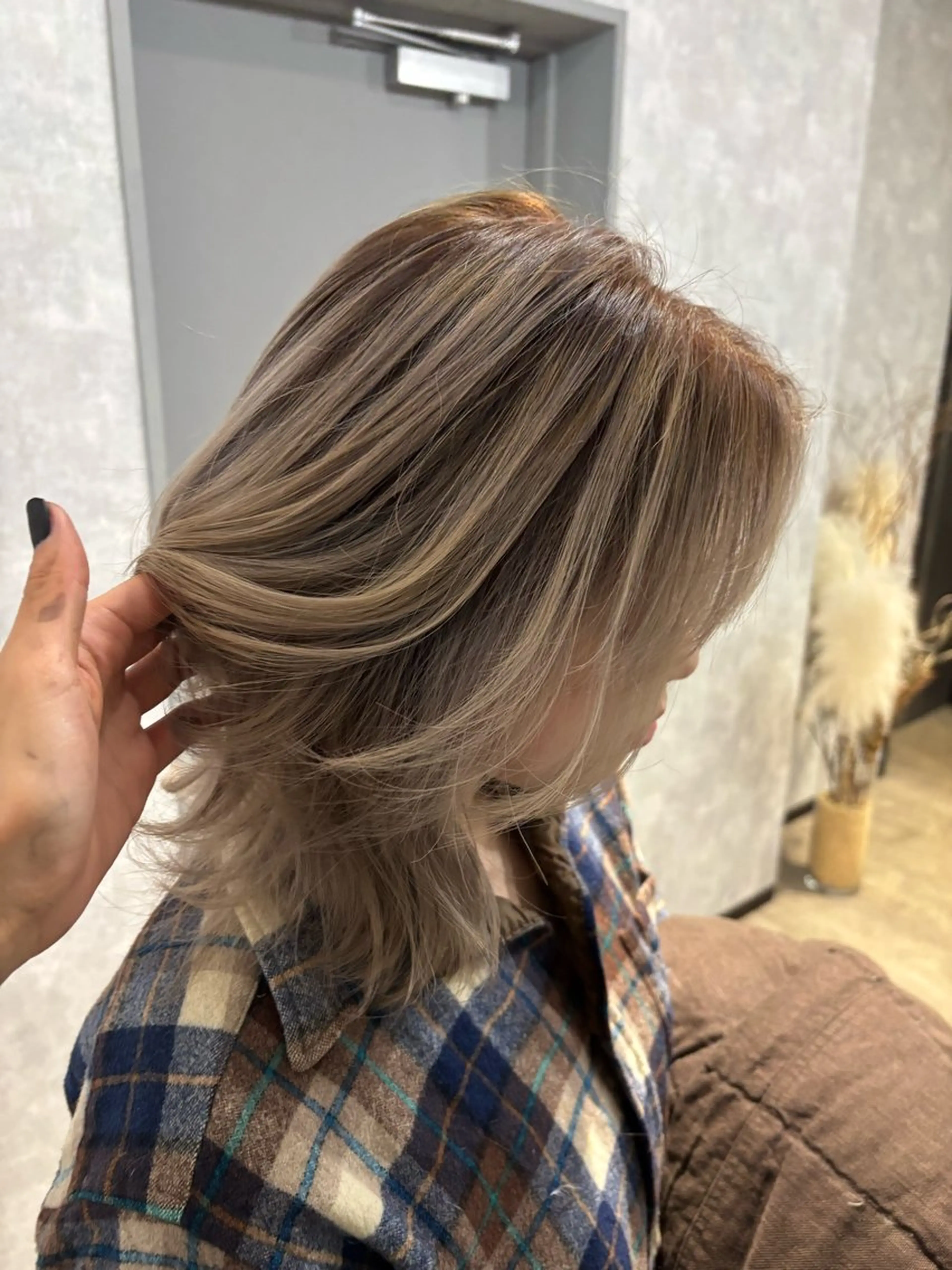 ミディアム カラー カット ヘアカラー トリートメント 🌐NATSUMI 🌐【寒色カラー】のヘアスタイル