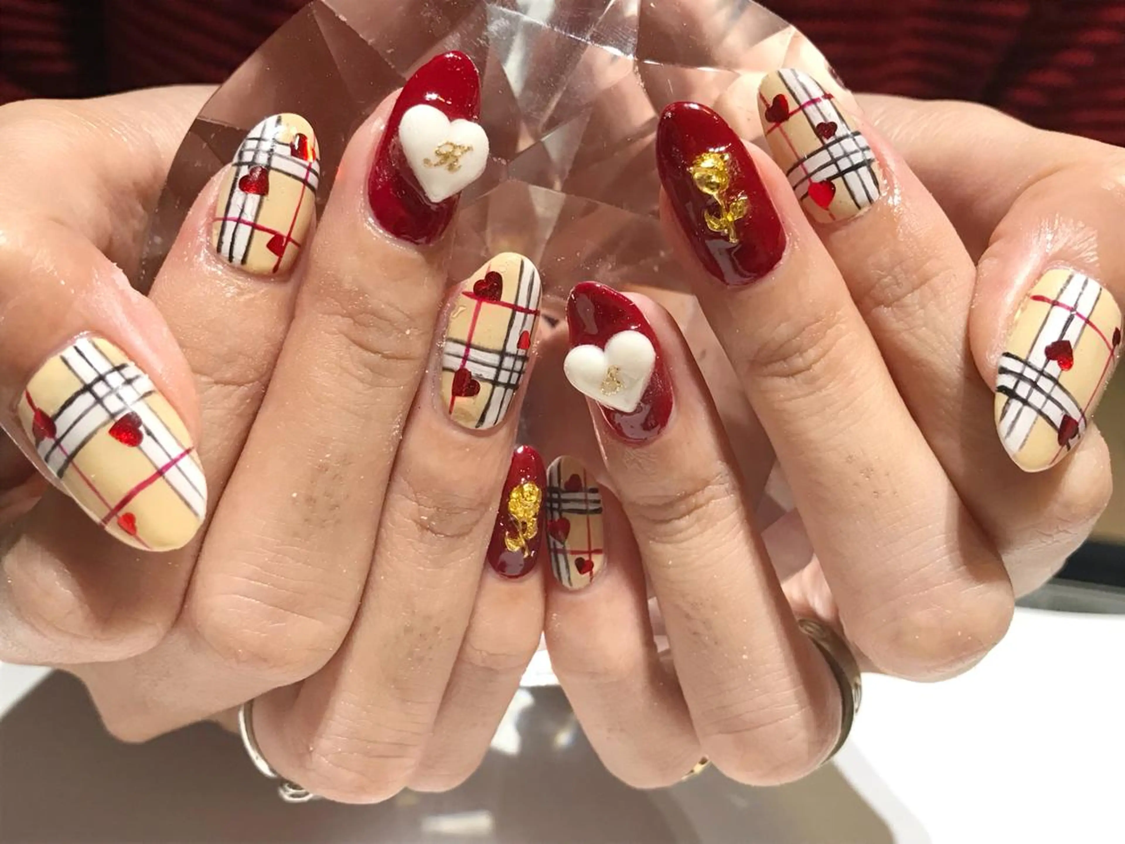 ネイル ジェルネイル YUN 💅のネイルデザイン