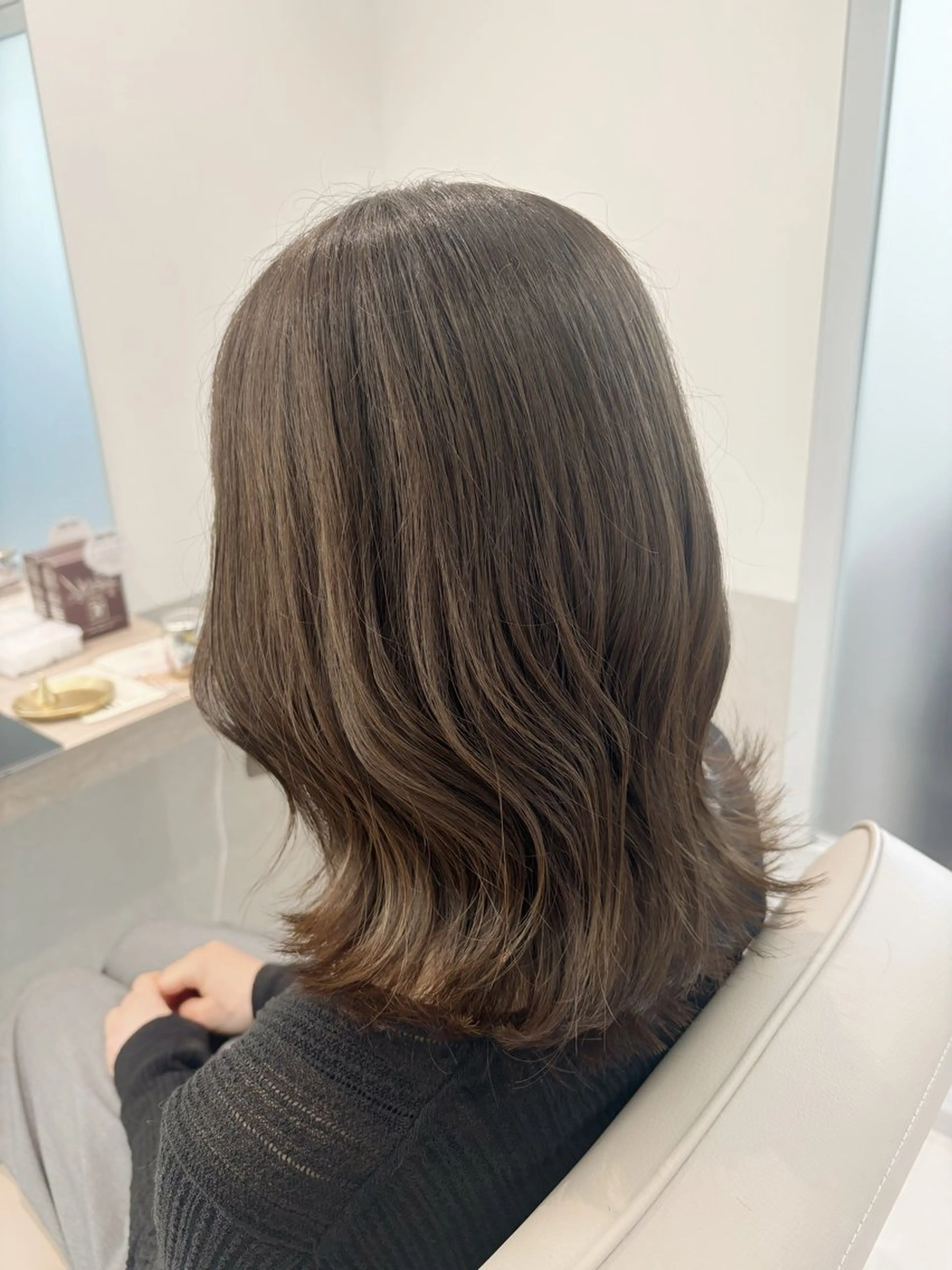 ミディアム ふわっとレイヤー 🪽スガヤハルミのヘアスタイル