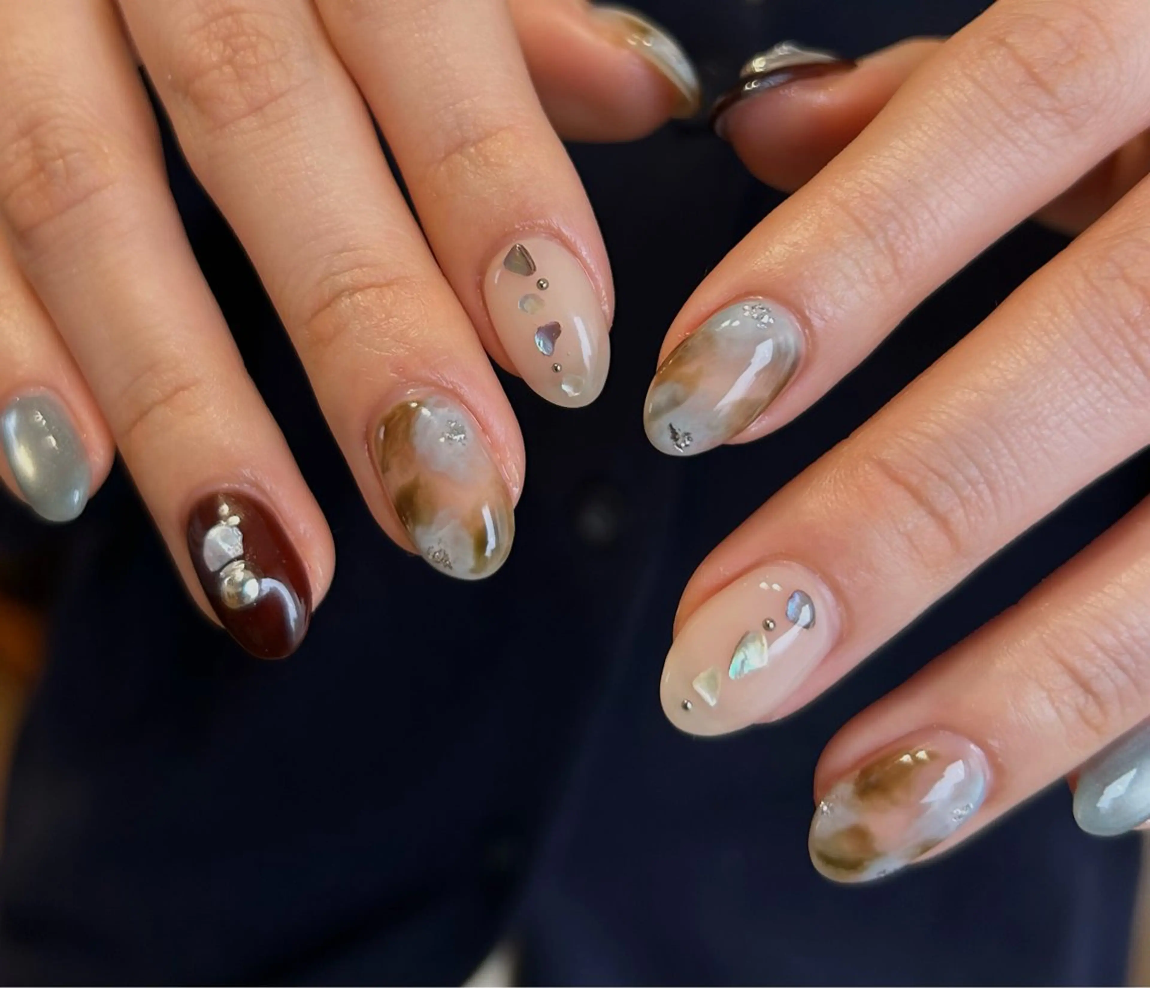 ネイル フラッシュネイル マグネットネイル ニュアンスネイル オフィスネイル ショートネイル sufu. nail YUKIのネイルデザイン