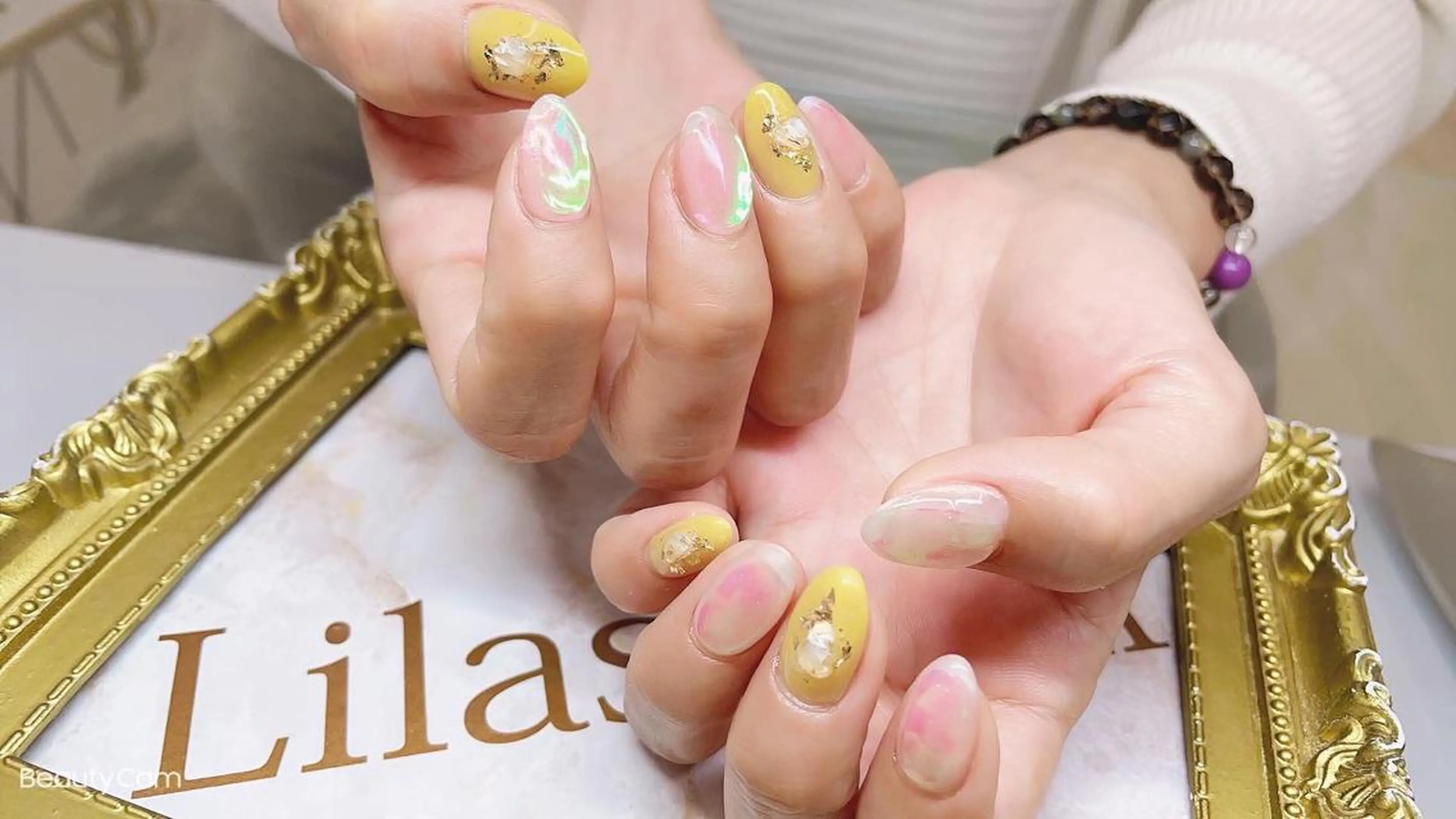 ネイル オーロラネイル ジェルネイル ハードジェル 氷ネイル・うるうるネイル キラキラネイル Lilas Nailのネイルデザイン