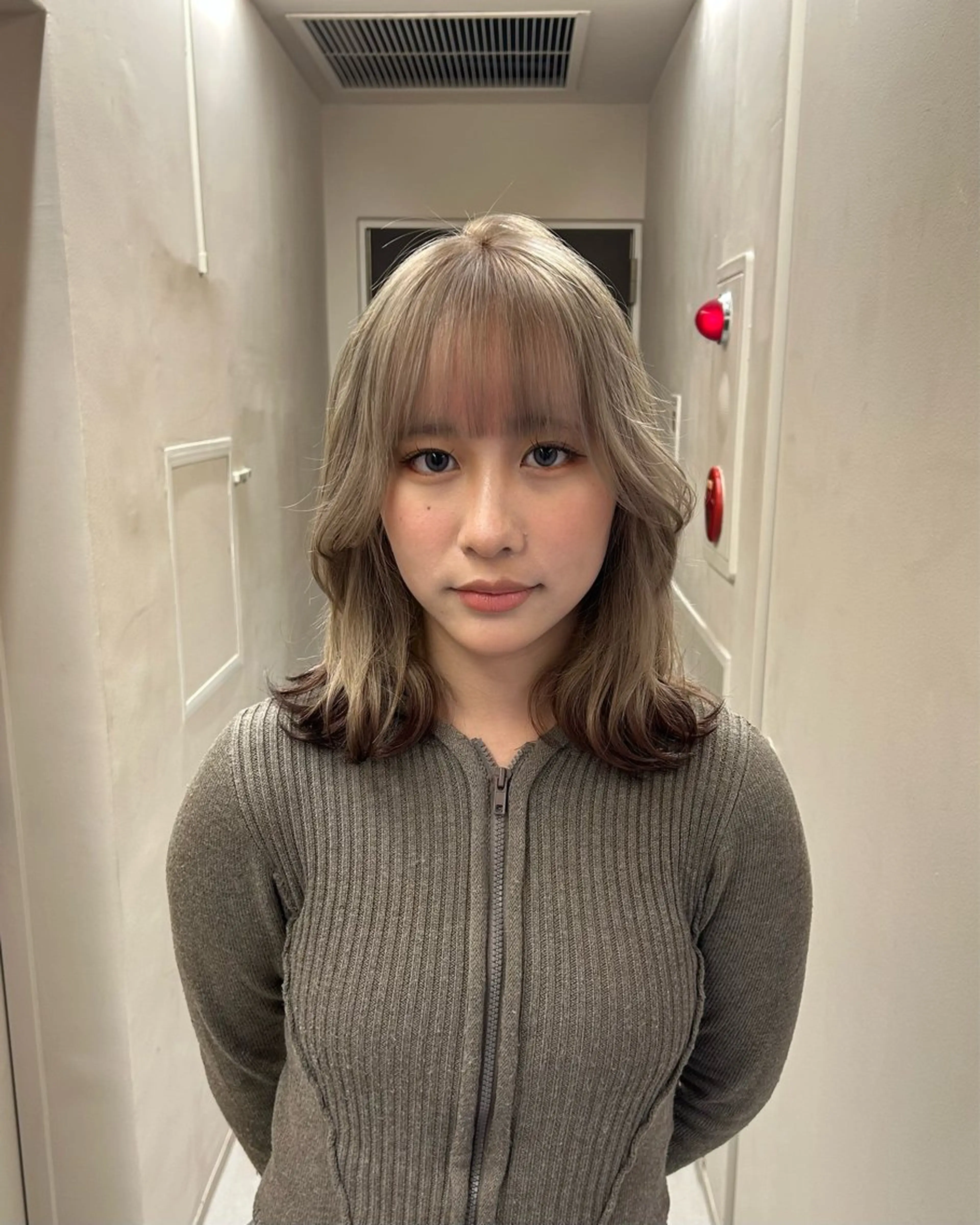 ミディアム 🐈‍⬛ブリーチ カラー特化🐈‍⬛彩のヘアスタイル