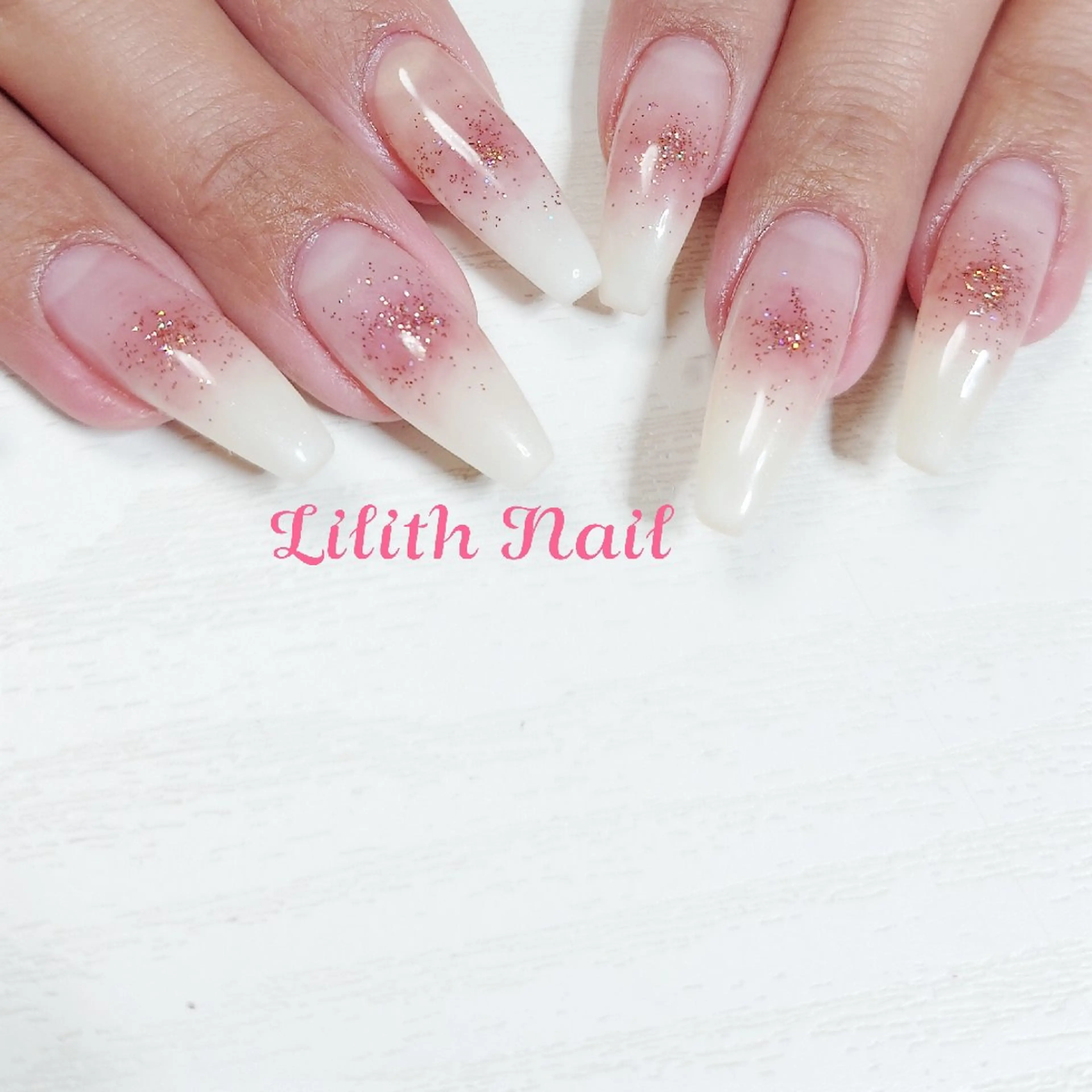 ネイル チークネイル ハンドネイル Lilith Nailのネイルデザイン