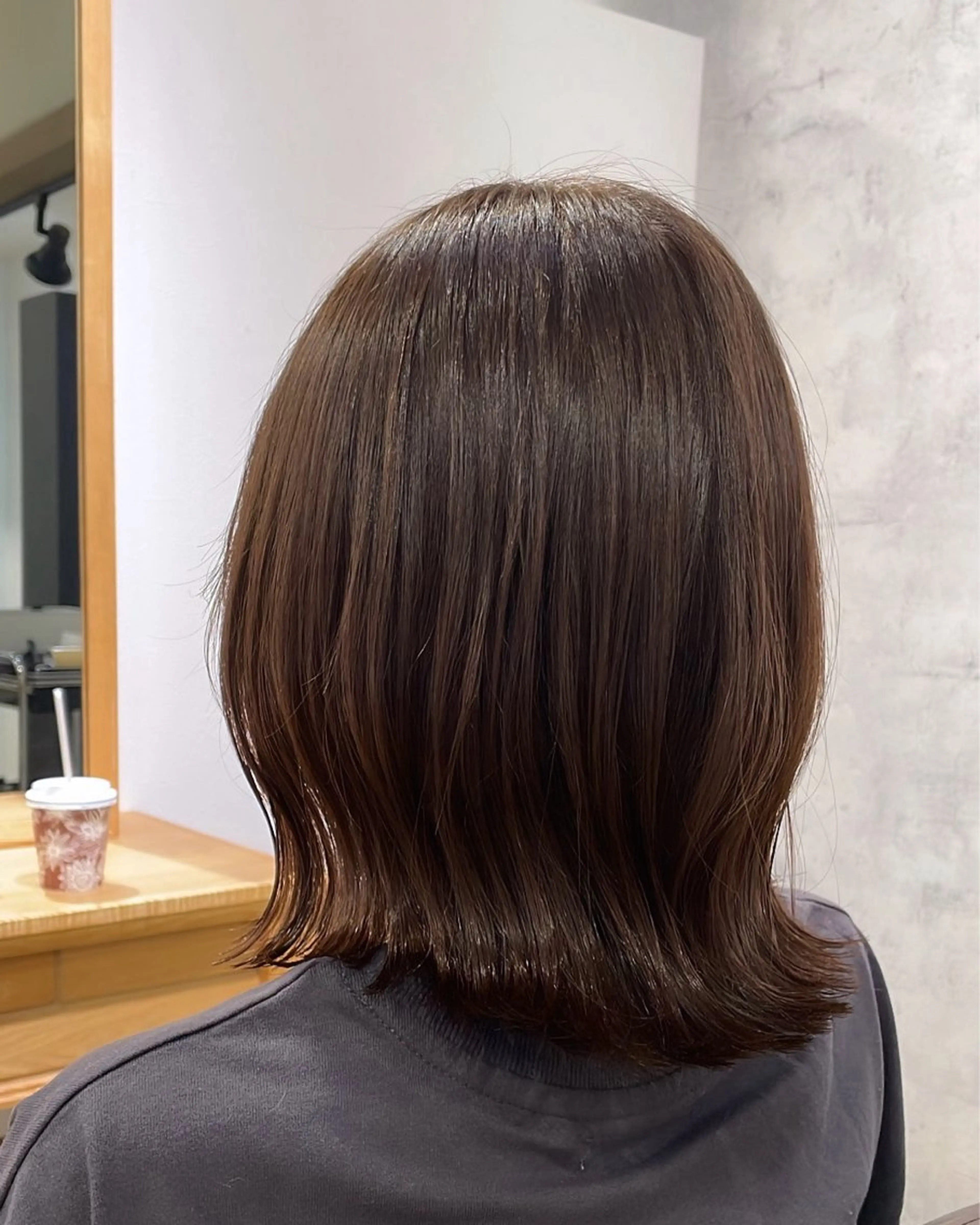 ショート アッシュ アッシュブラウン カット ヘアカラー トリートメント 木村 真知子のヘアスタイル