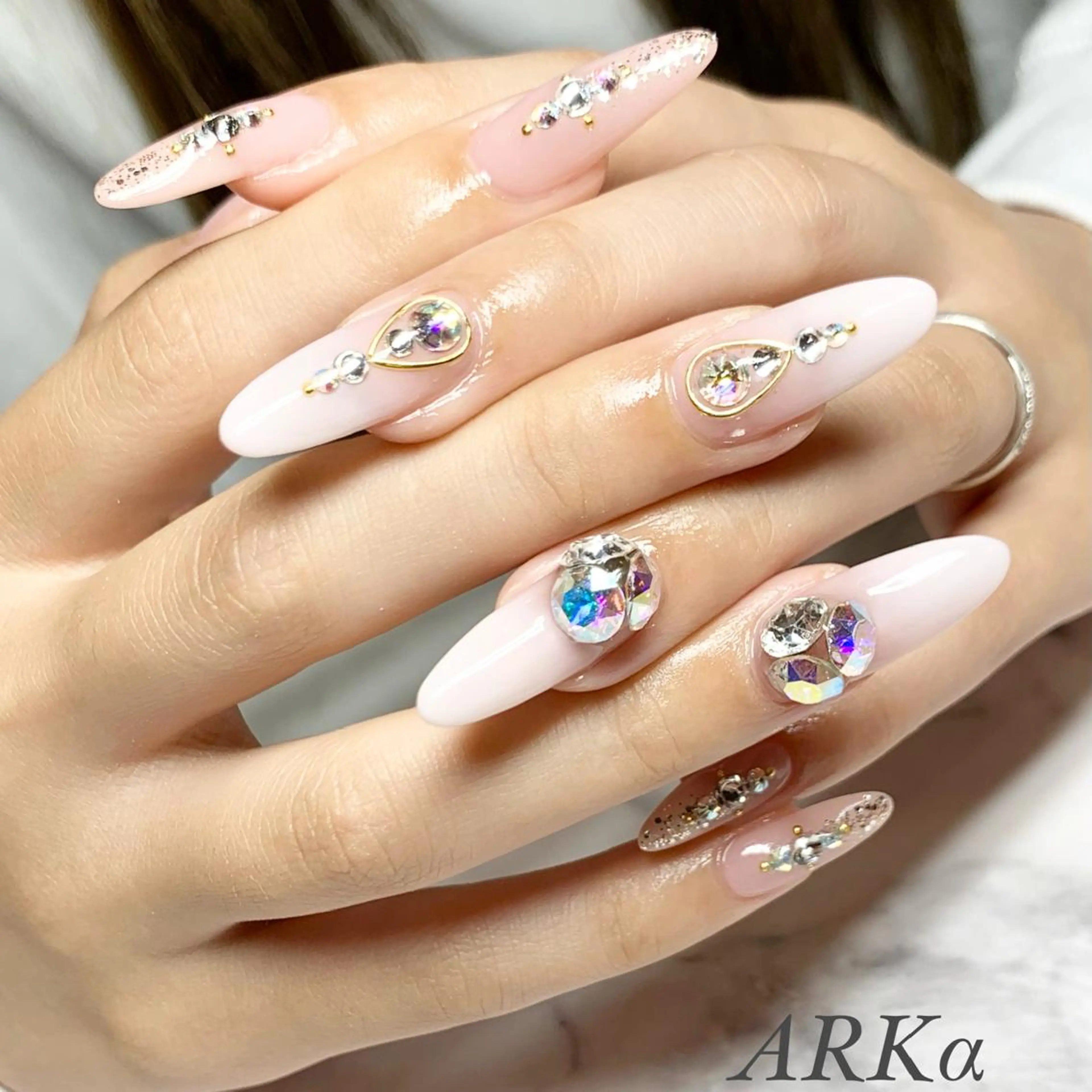 ネイル ストーンネイル ハンドネイル Nailsalon ARKαのネイルデザイン