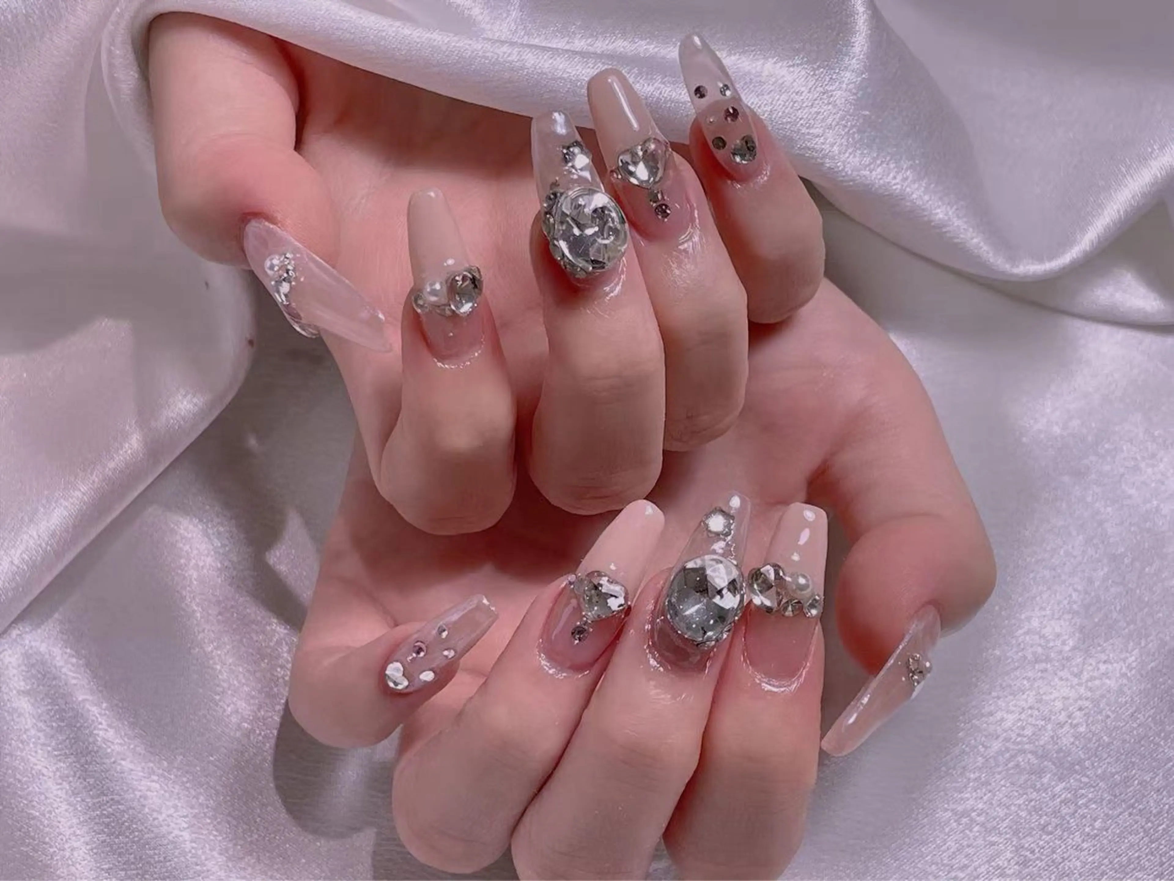 ネイル 長さ出し専門店 RIRIのネイルデザイン