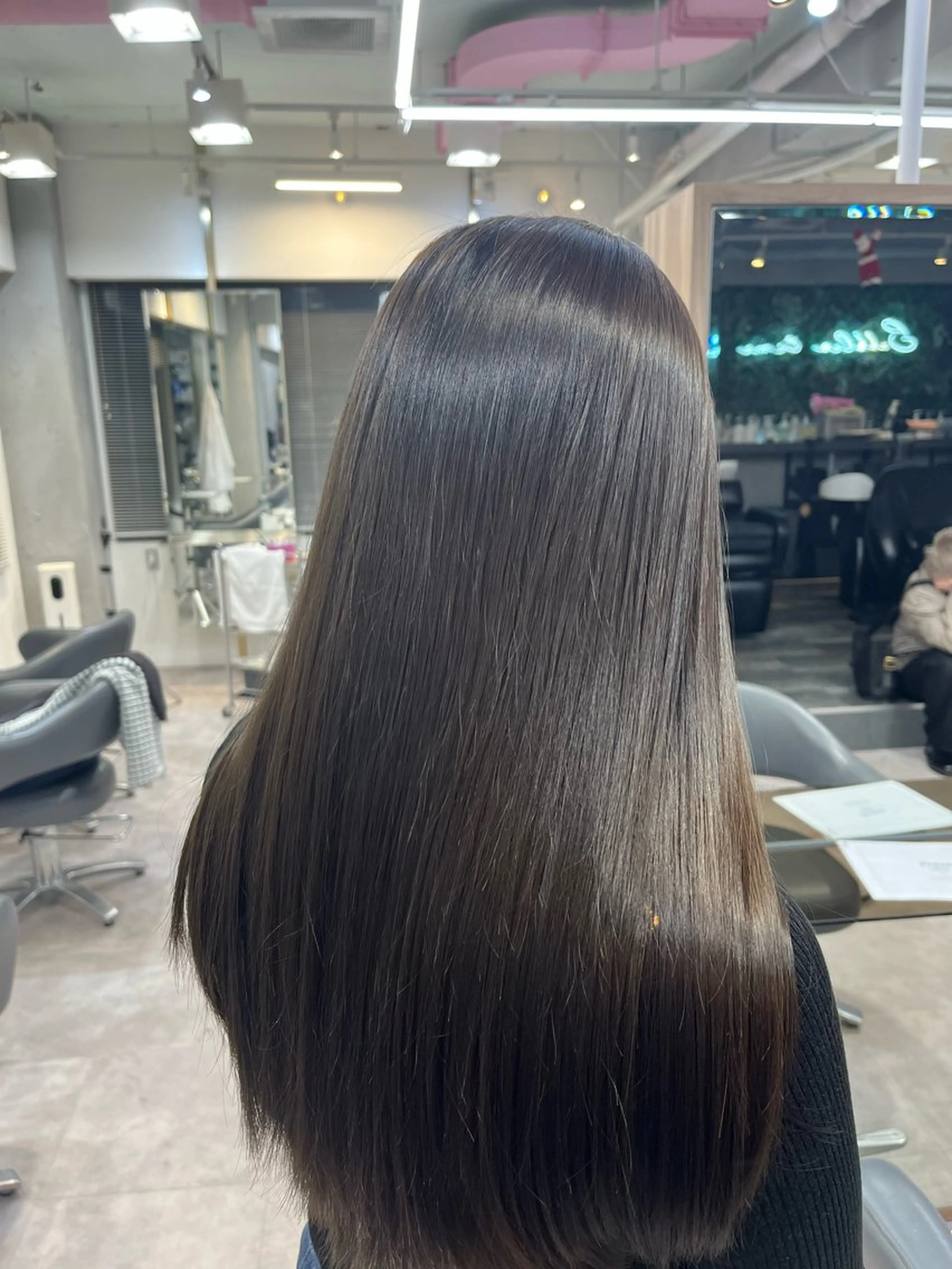 ロング 透明感カラー🕊🤍 アサノ マユのヘアスタイル