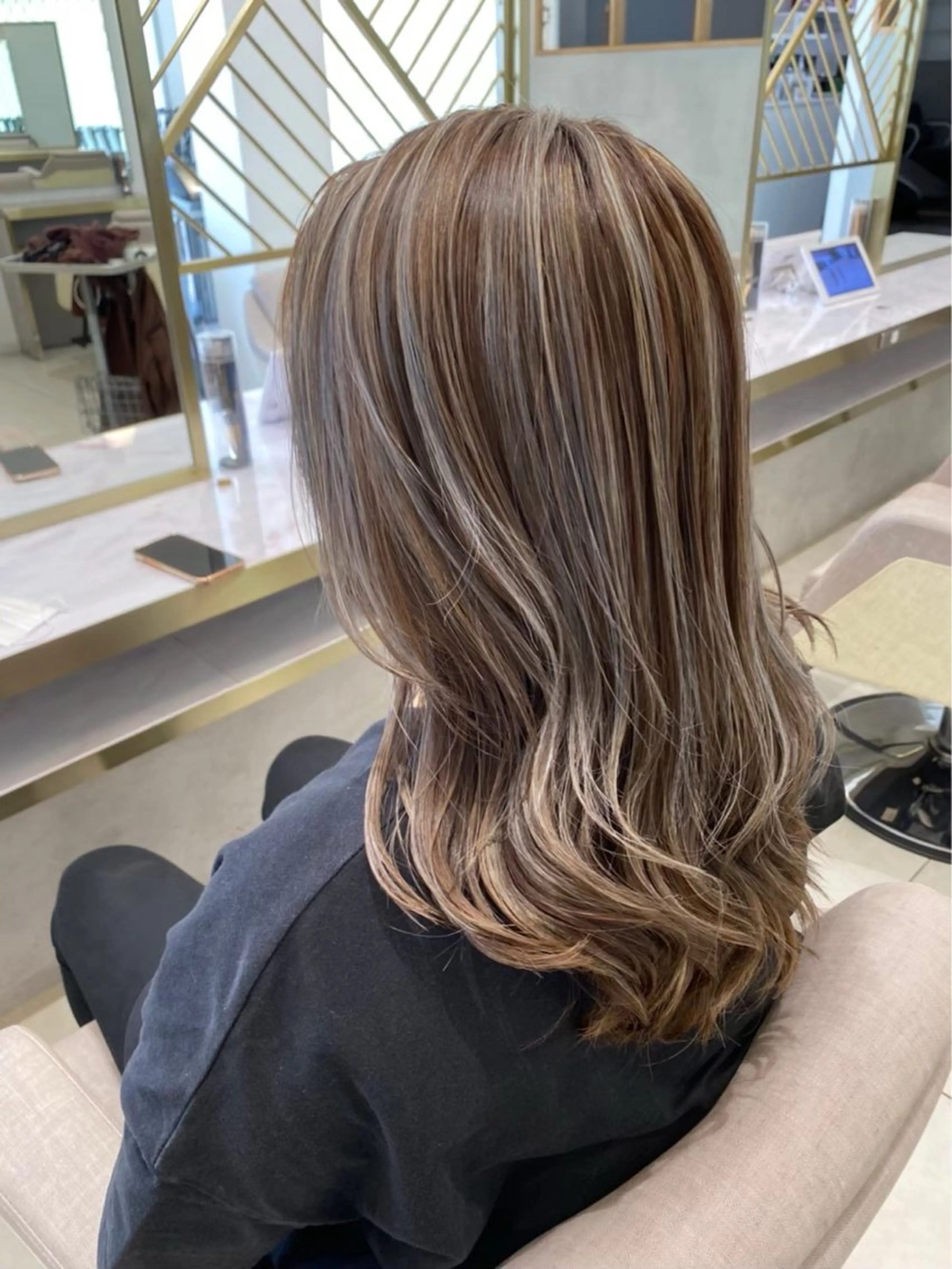 カラー ハイライトカラー ヘアカラー Kobayashi ハイライト/ショートのヘアスタイル