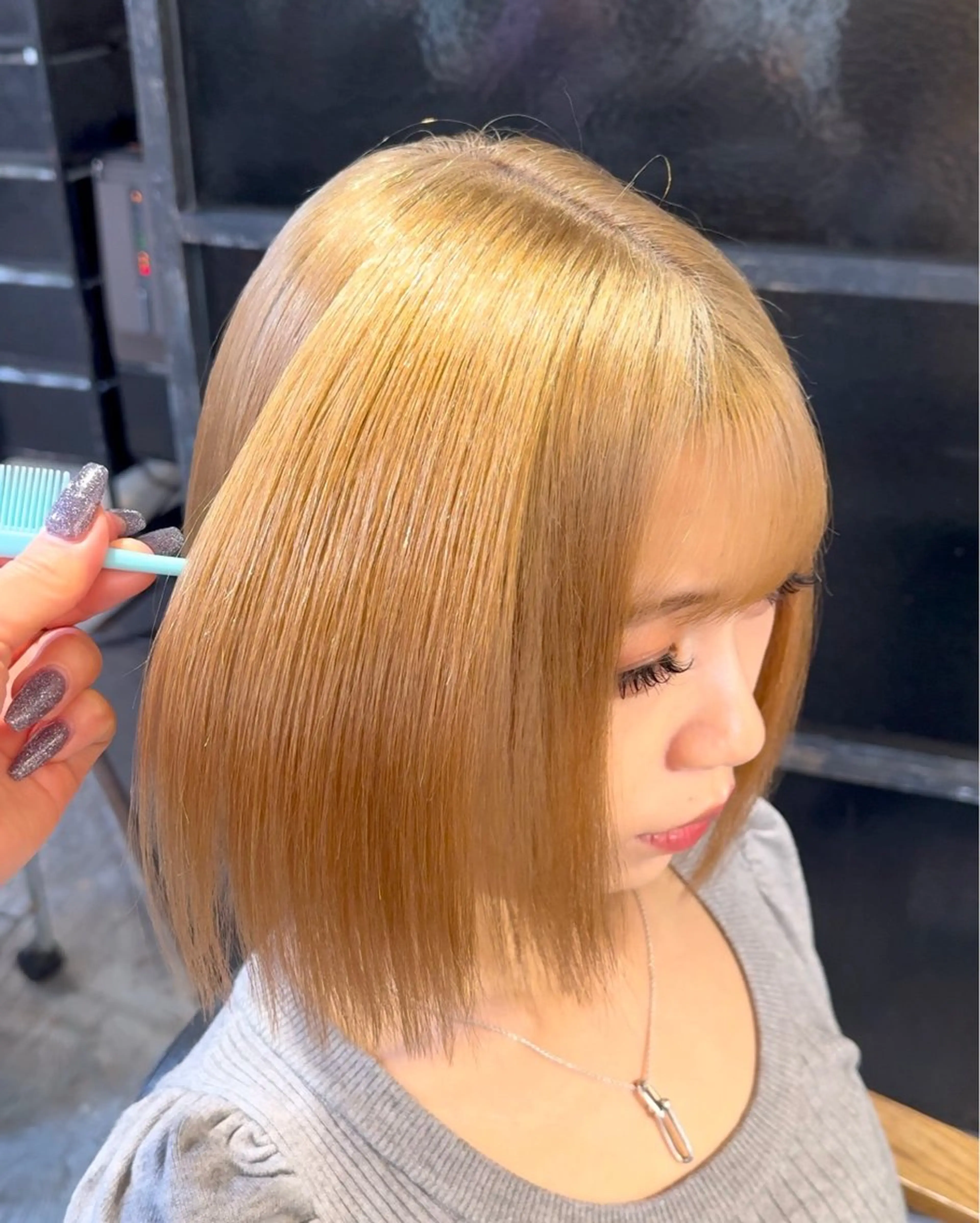 カラー ベージュカラー ミルクティーベージュ ヘアカラー 🫐ハイトーンカラー RIRIKA🌻のヘアスタイル