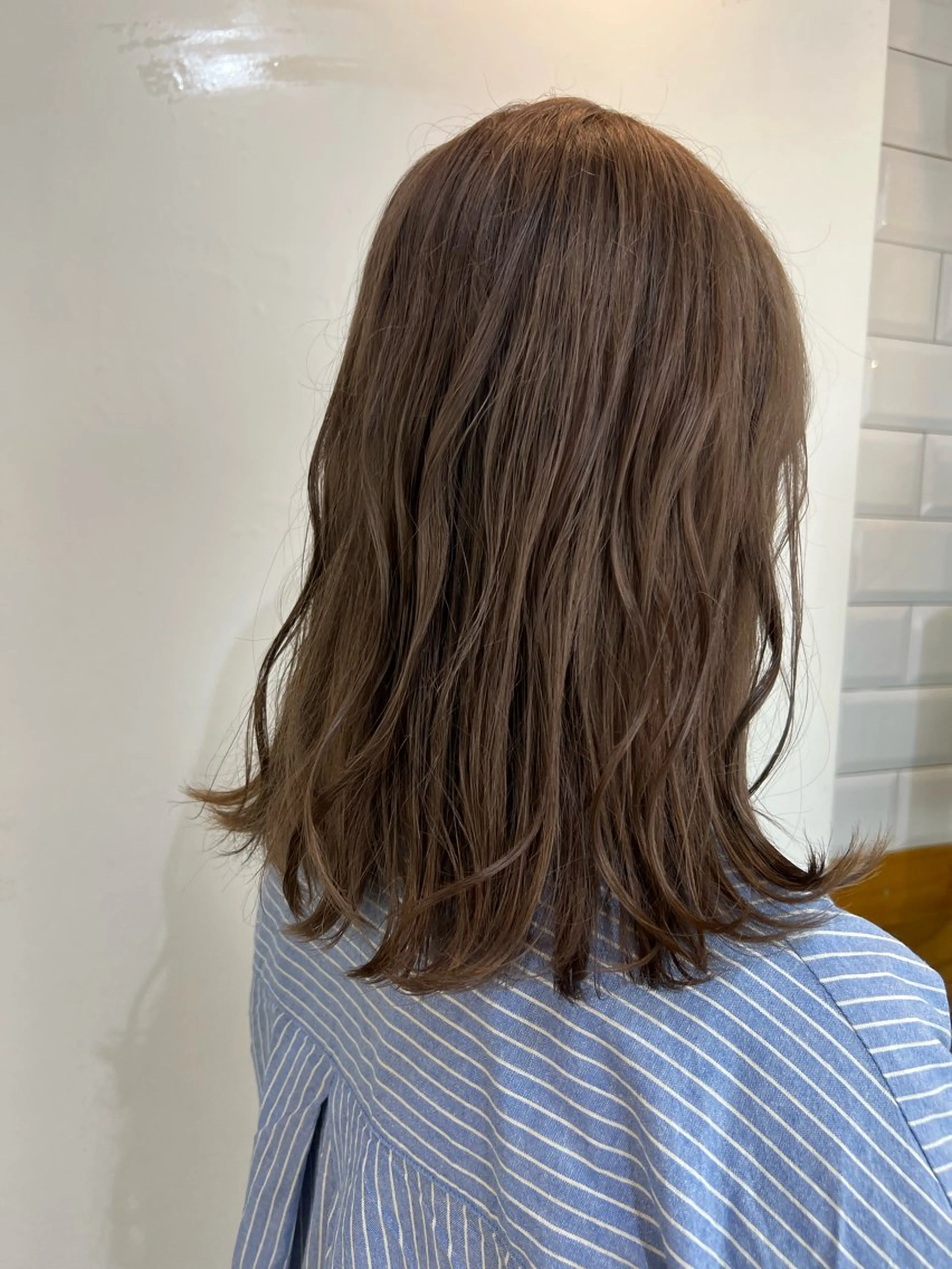 ミディアム カラー ダブルカラー グレージュ ヘアカラー トリートメント KANA/ボブ/ インナーカラー/艶髪のヘアスタイル