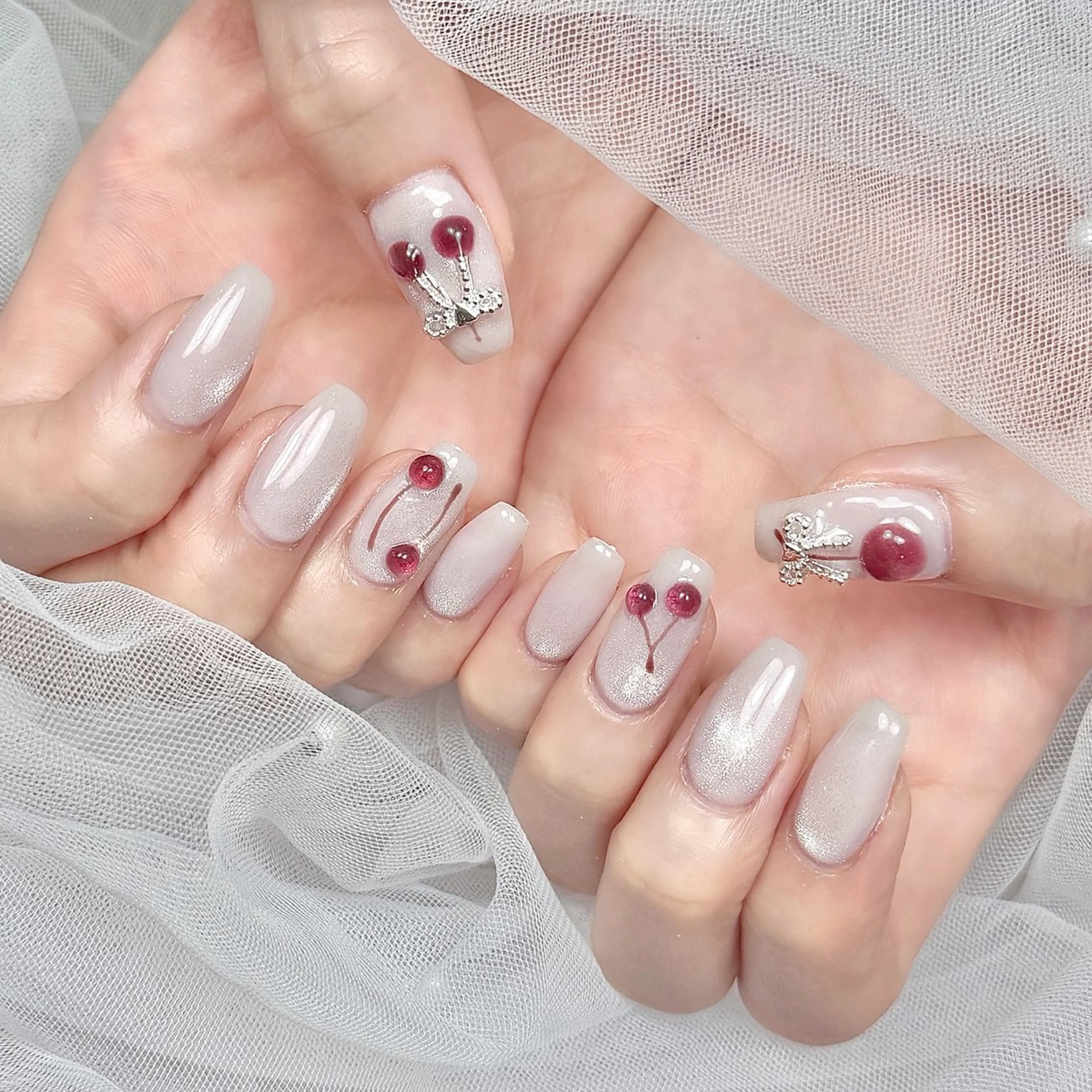 ネイル ホワイト ハンドネイル Haney. MEIのネイルデザイン