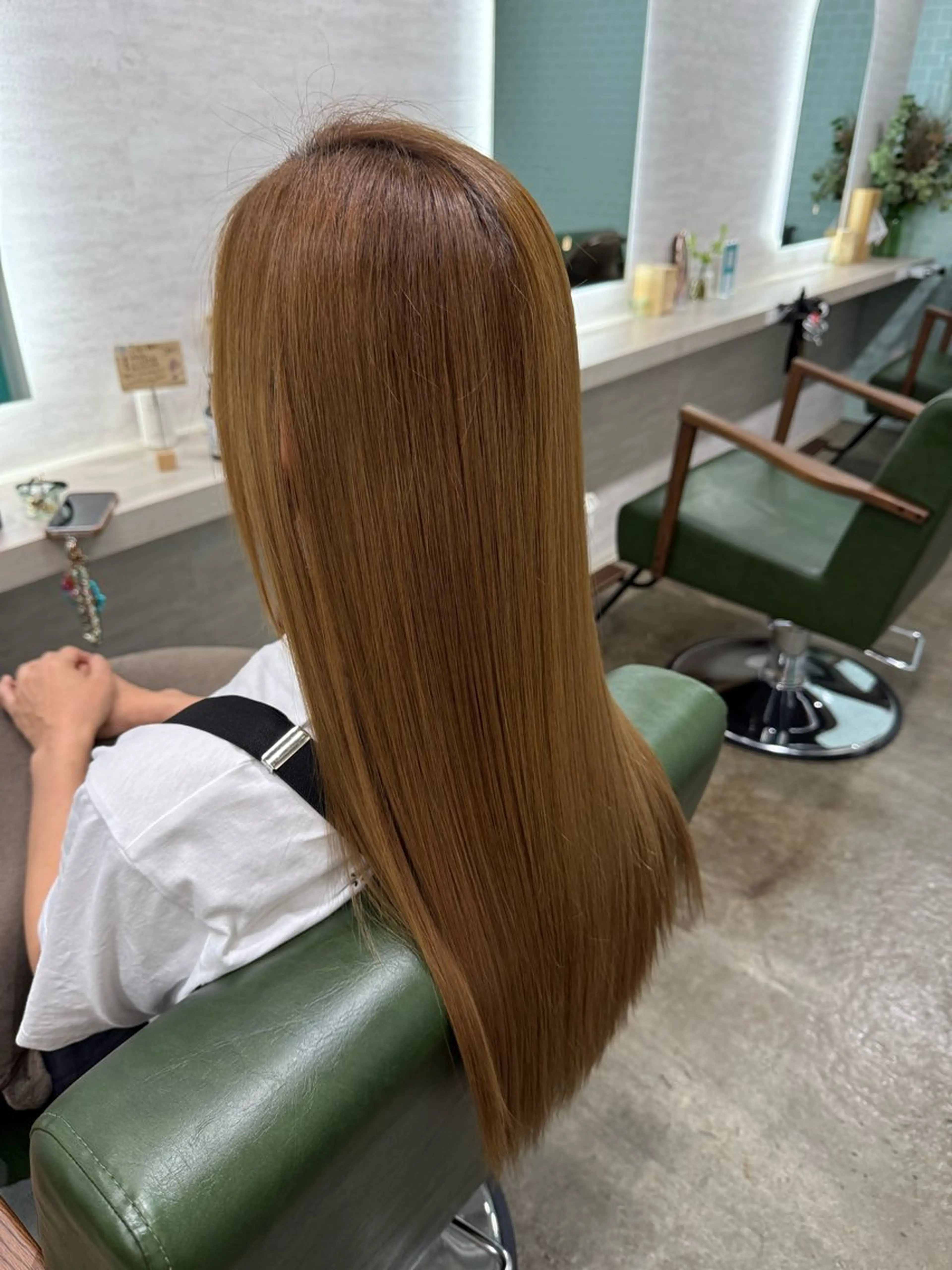 ミディアム カラー ミディアムパーマ ハイライトカラー ボブ ハイライト 髪質改善 カット ヘアカラー 縮毛矯正 トリートメント ヘッドスパ 縮毛矯正/ /関内/あべももこのヘアスタイル