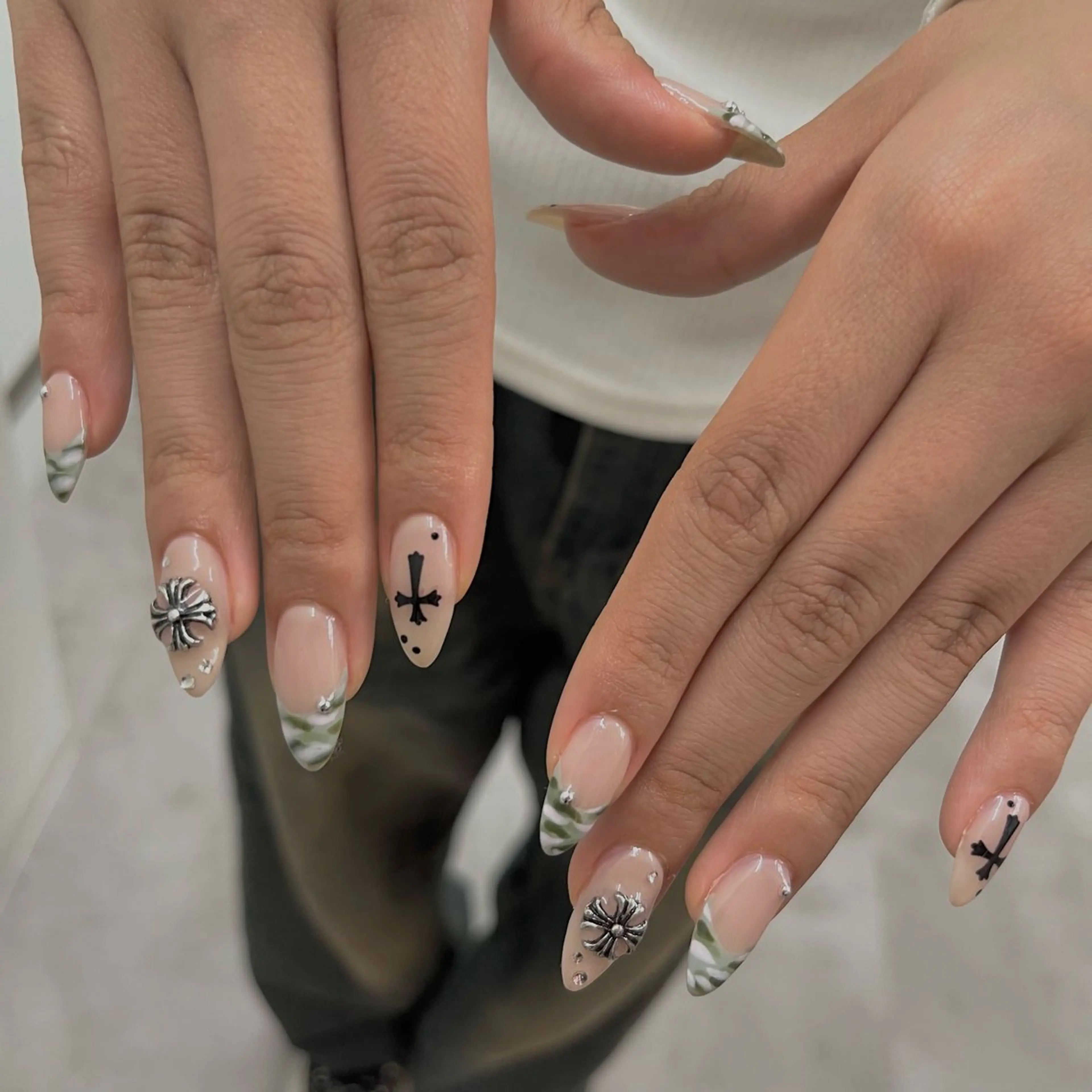 ネイル ISLAND TOKYO所属・ISLAND ONISHIのマツエク・マツパデザイン