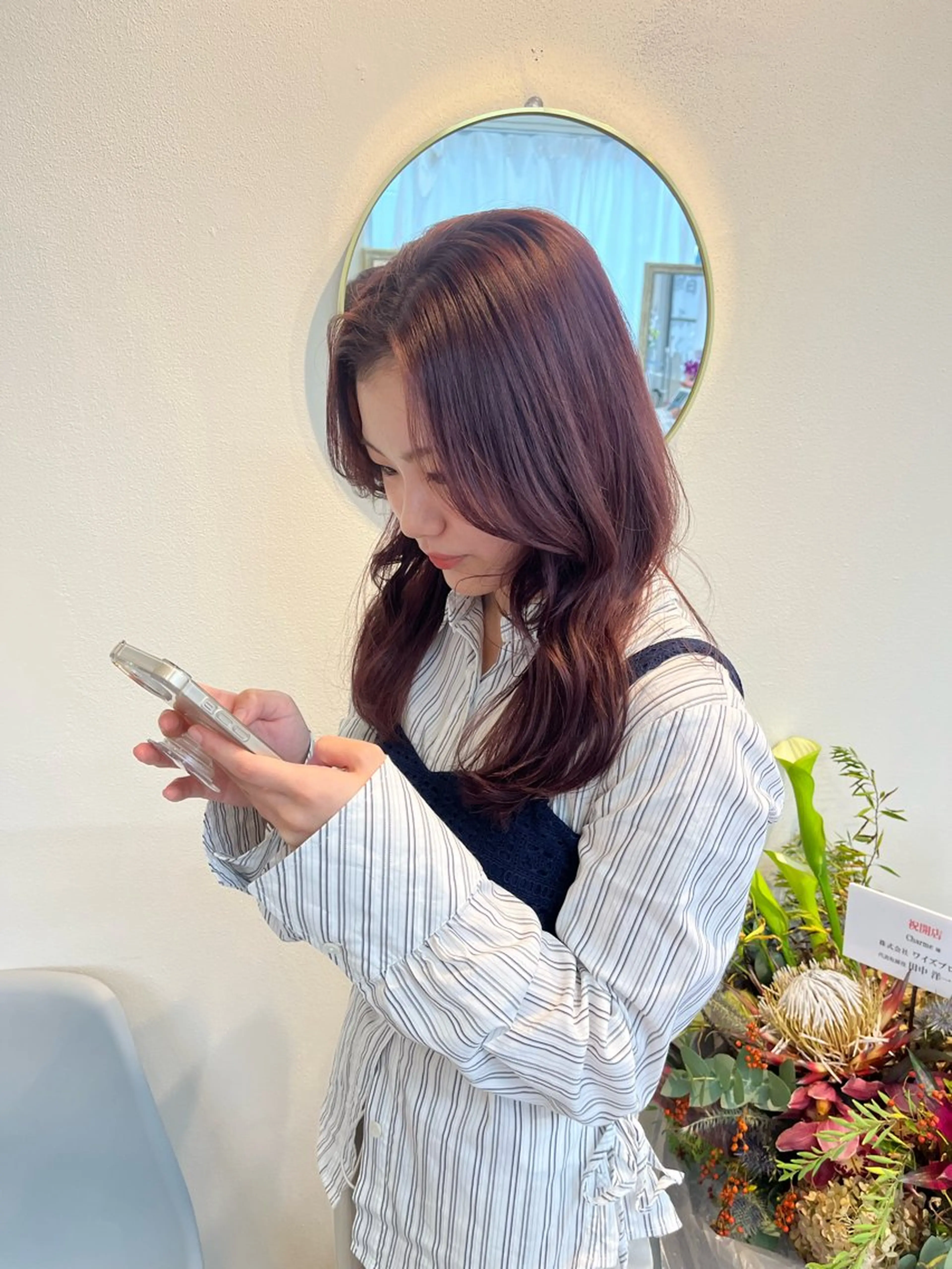 セミロング カット ヘアカラー 佐藤 瑚碧のヘアスタイル