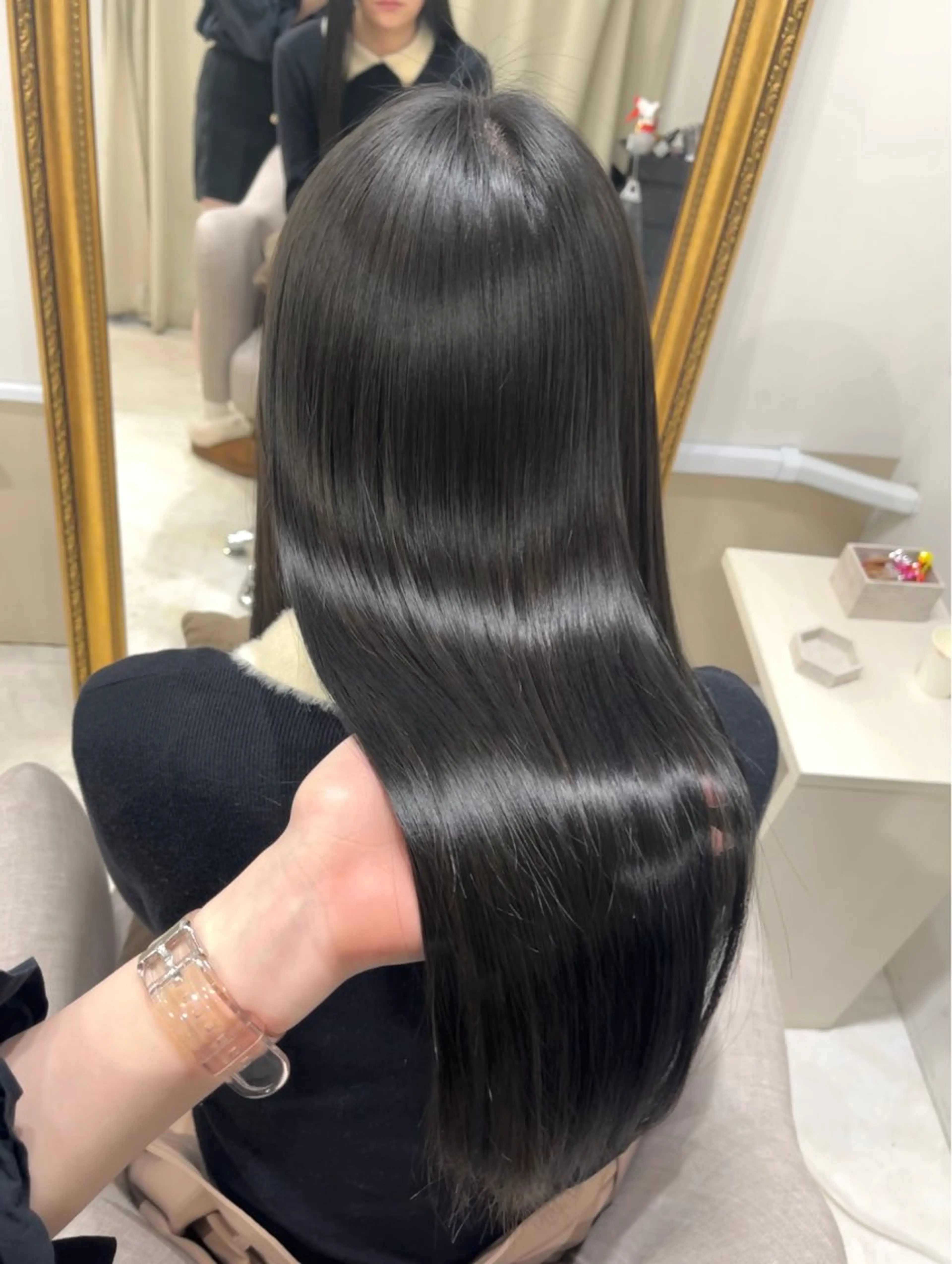 ロング カット ヘアカラー 縮毛矯正 トリートメント 酸性縮毛矯正 Coreすずのヘアスタイル