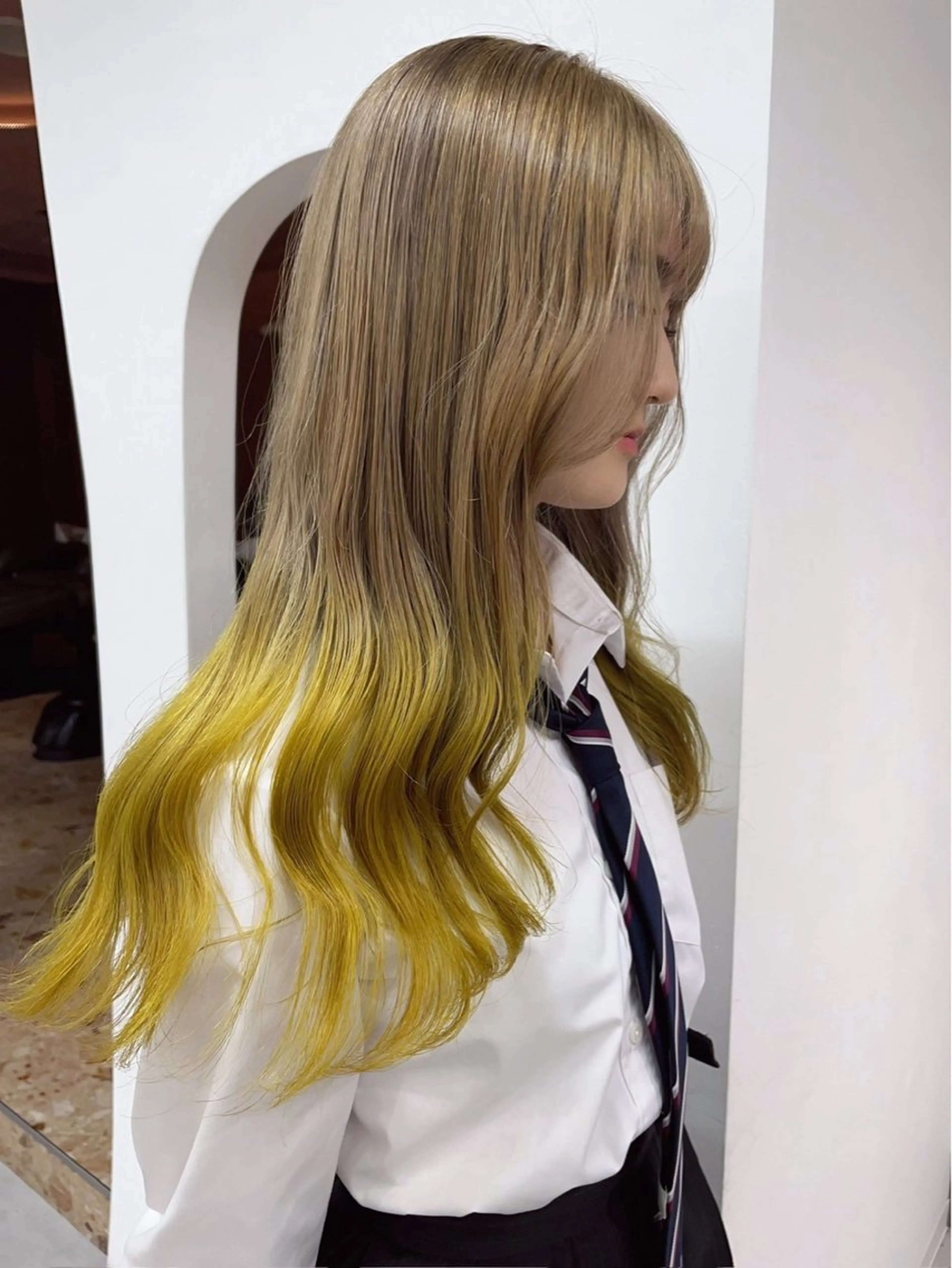 ロング カラー カット ヘアカラー トリートメント ダブルカラー,透け カラーHINARIのヘアスタイル