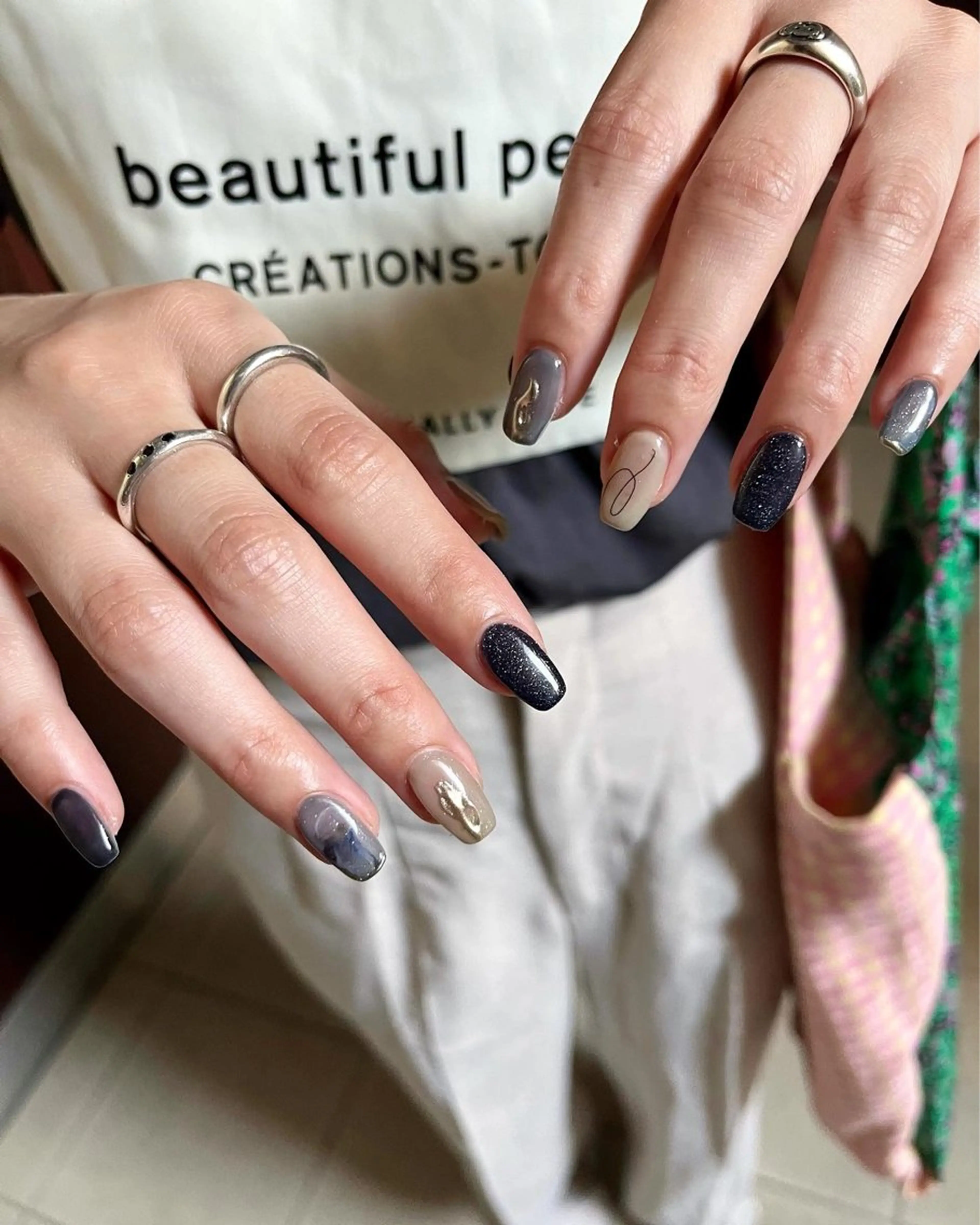 ネイル フラッシュネイル ネイビー ニュアンスネイル felice nailのネイルデザイン