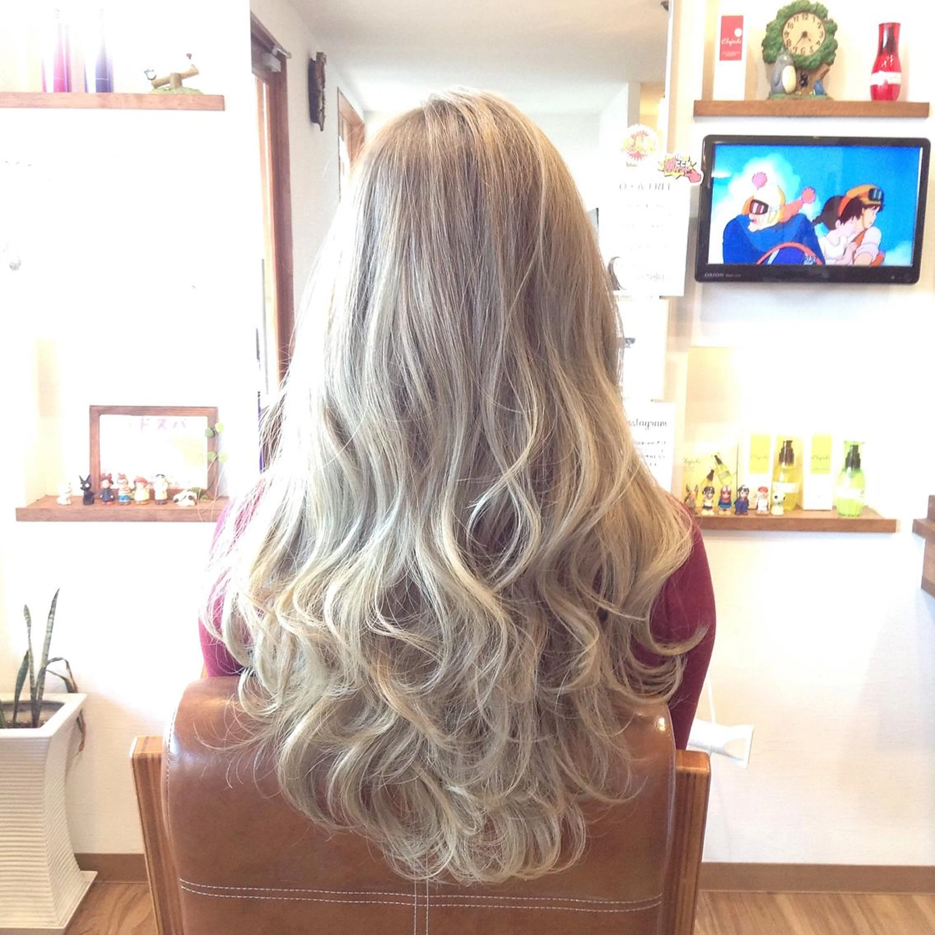 セミロング カラー アディクシーカラー ダブルカラー ハイライトカラー イルミナカラー 3Dハイライト カット ヘアカラー トリートメント 辨天 勇介のヘアスタイル