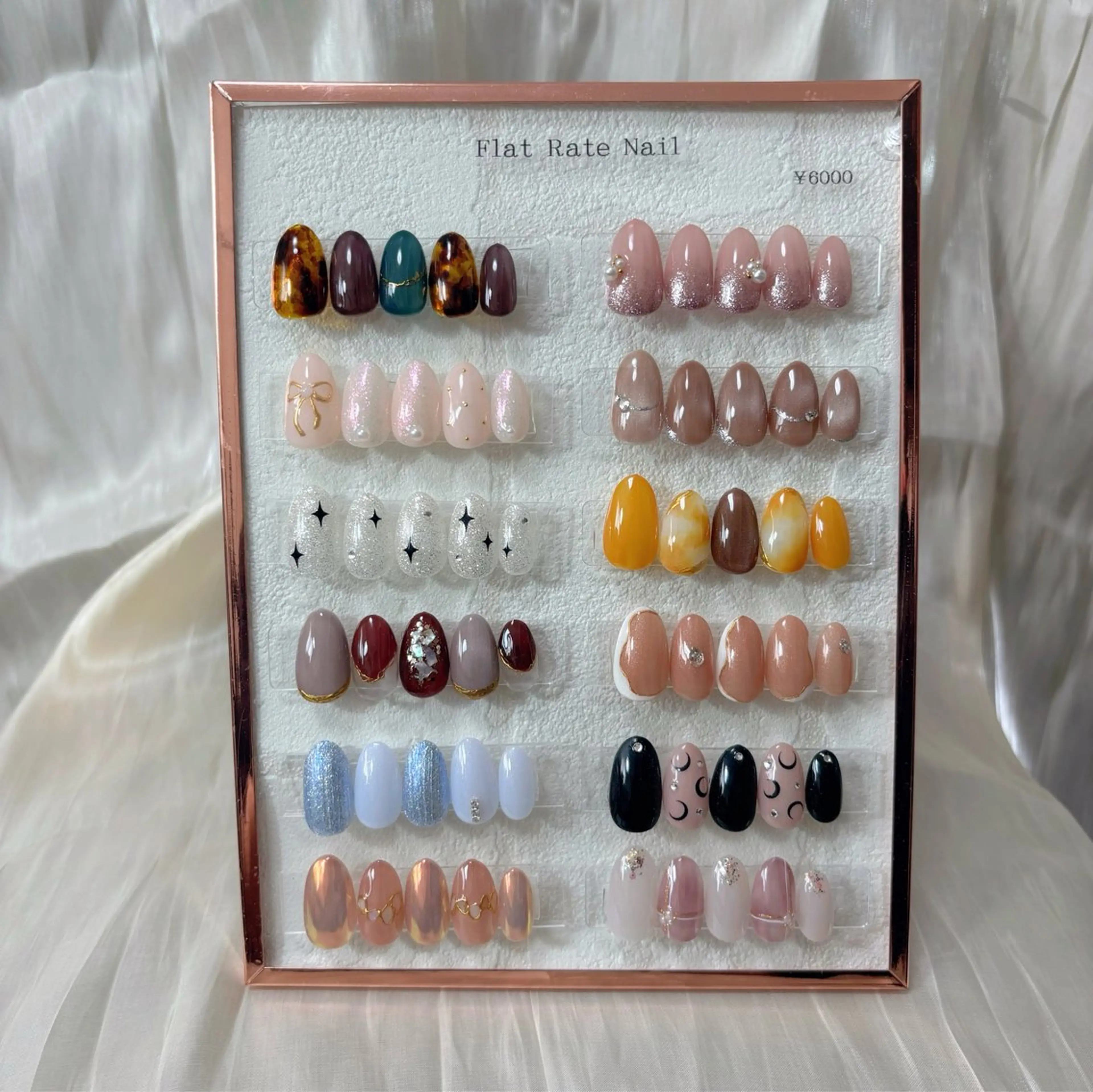 ネイル ハンドネイル nailroom DIASOMNIAのネイルデザイン