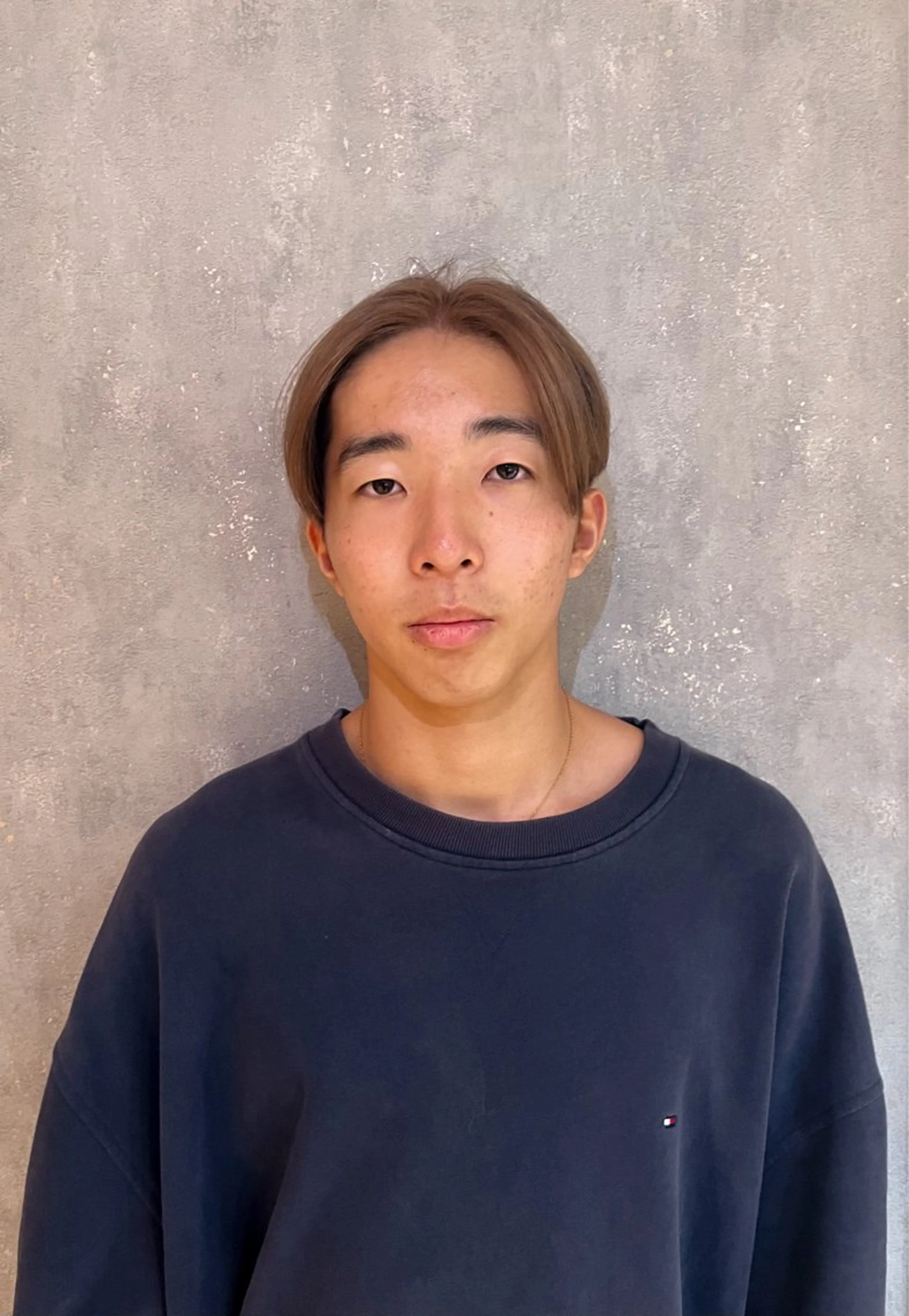 ショート カラー メンズ メンズブリーチ センターパート ベージュカラー ブリーチ 透明感カラー Riku 西荻窪/メンズカットのヘアスタイル