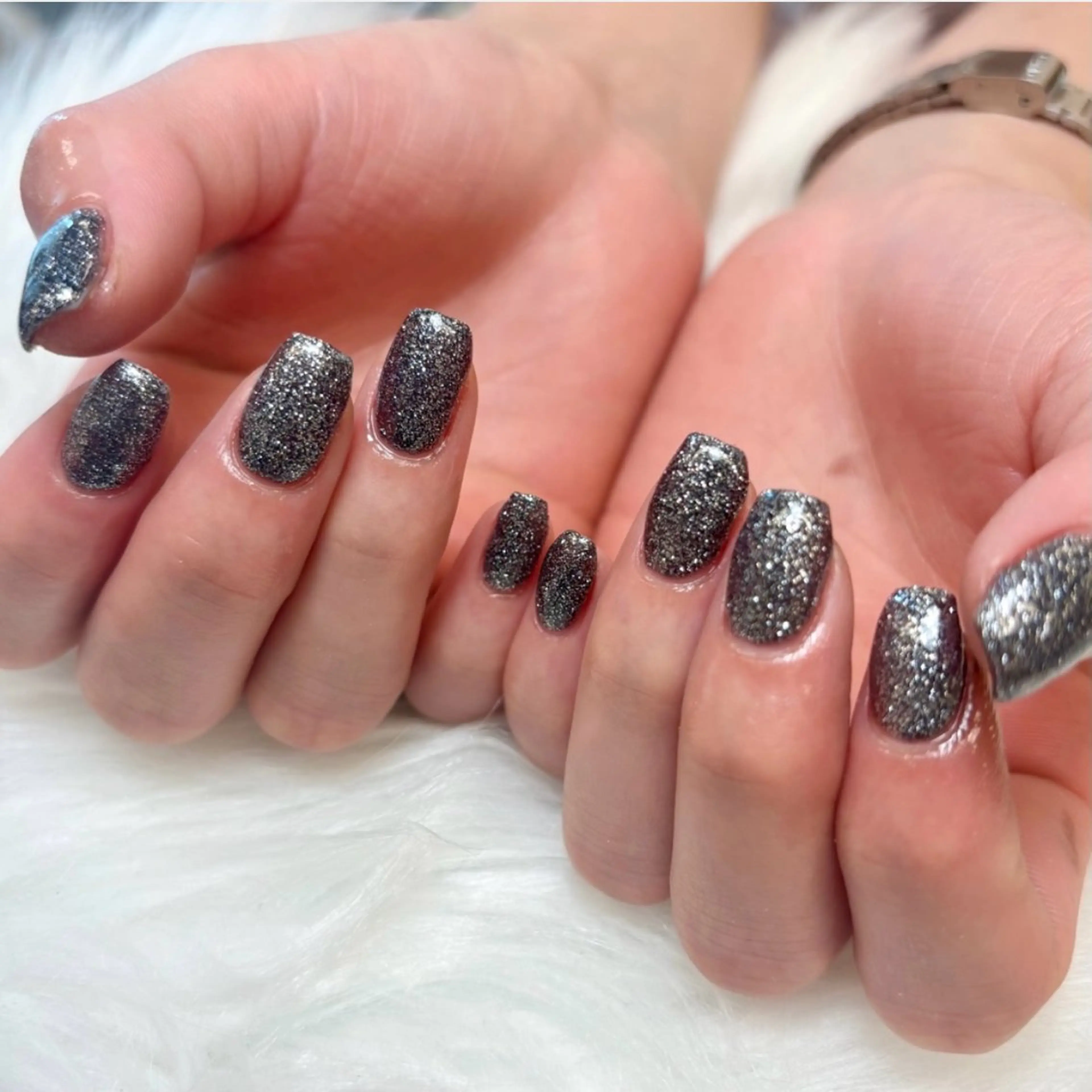 ネイル ハンドネイル VIVA NAIL所属・自爪を傷つけない フィルイン3500円のネイルデザイン