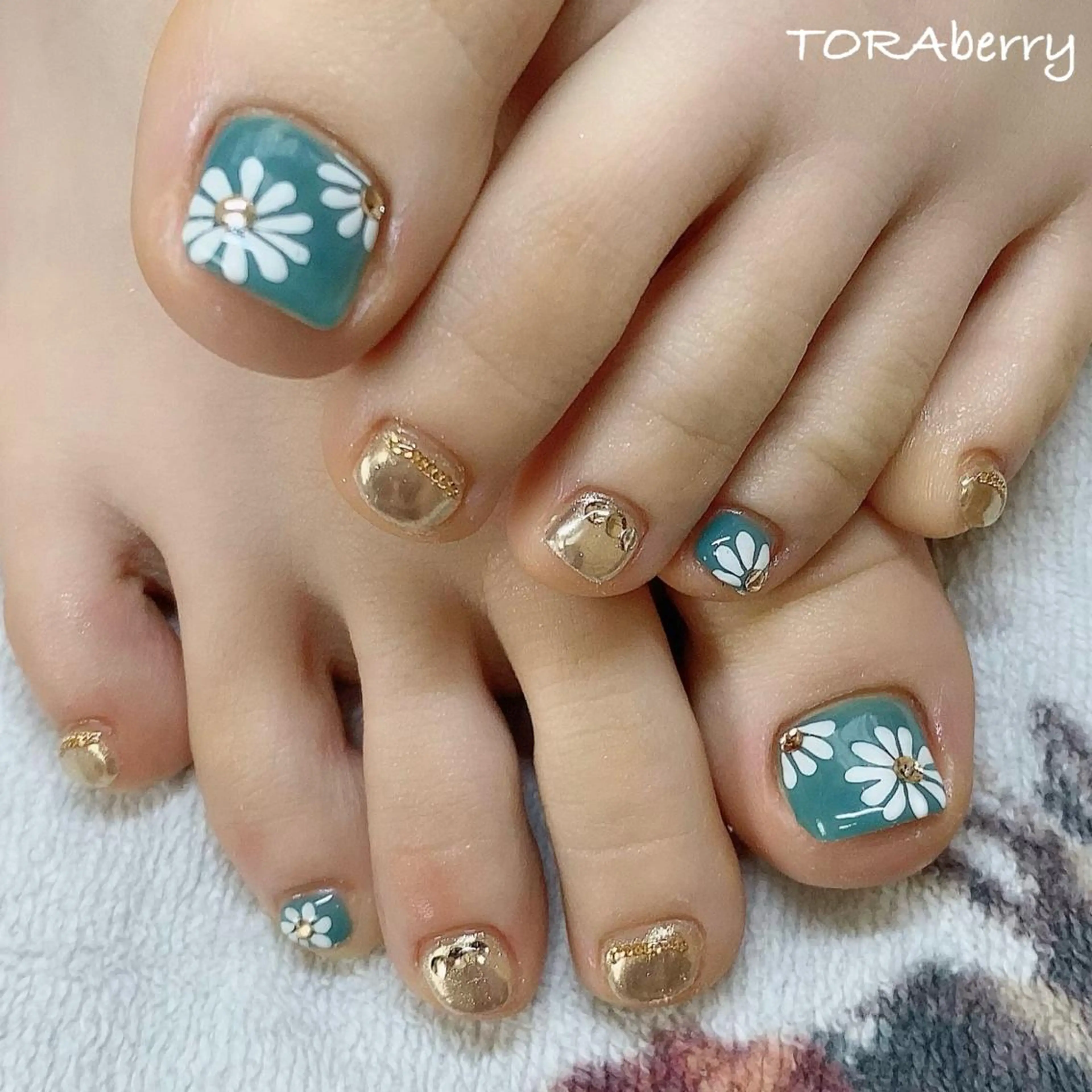 ネイル フットネイル ネイリスト なつみのネイルデザイン