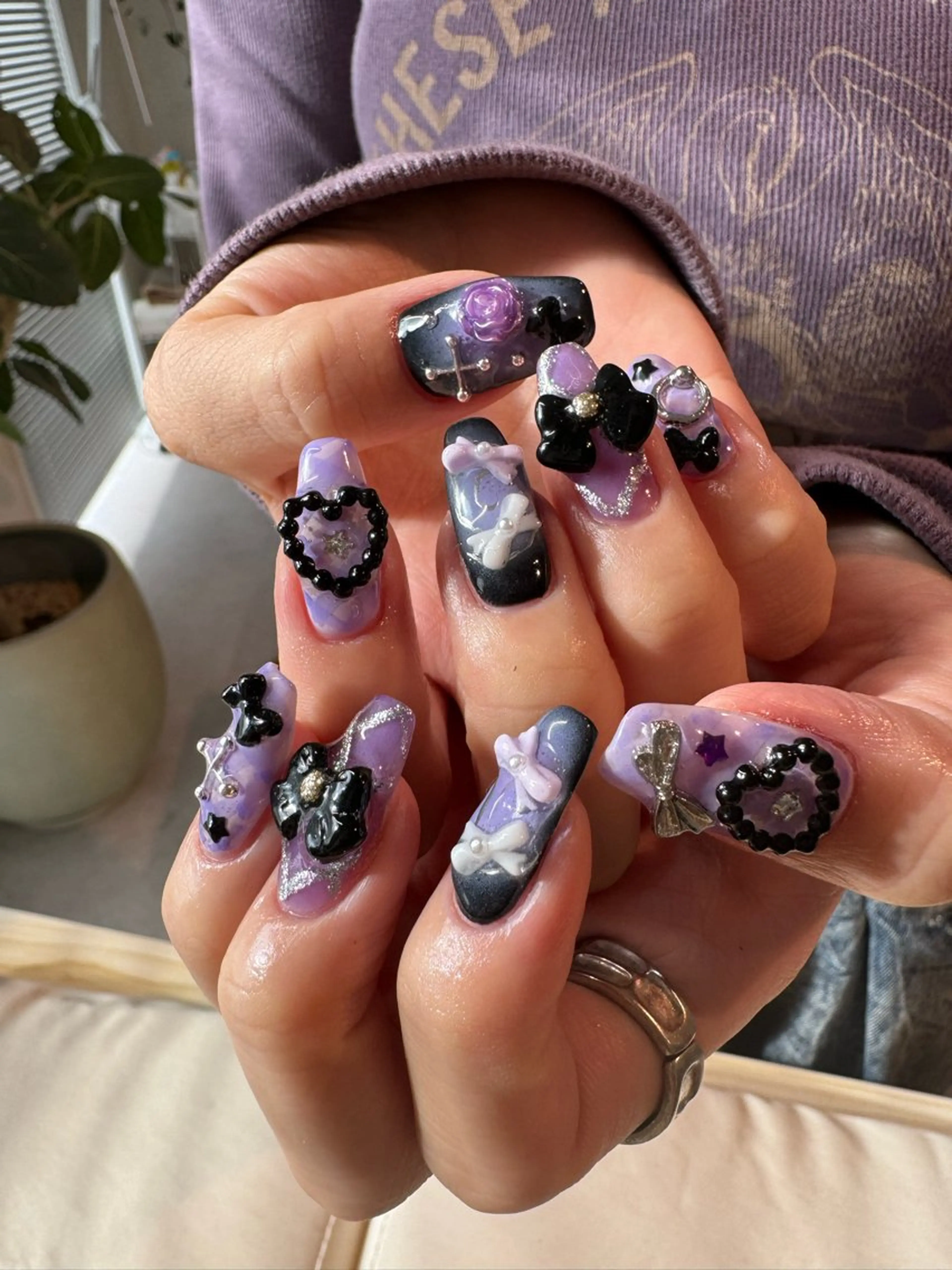 ネイル ハンドネイル AOI✩⡱ y2kネイルのネイルデザイン