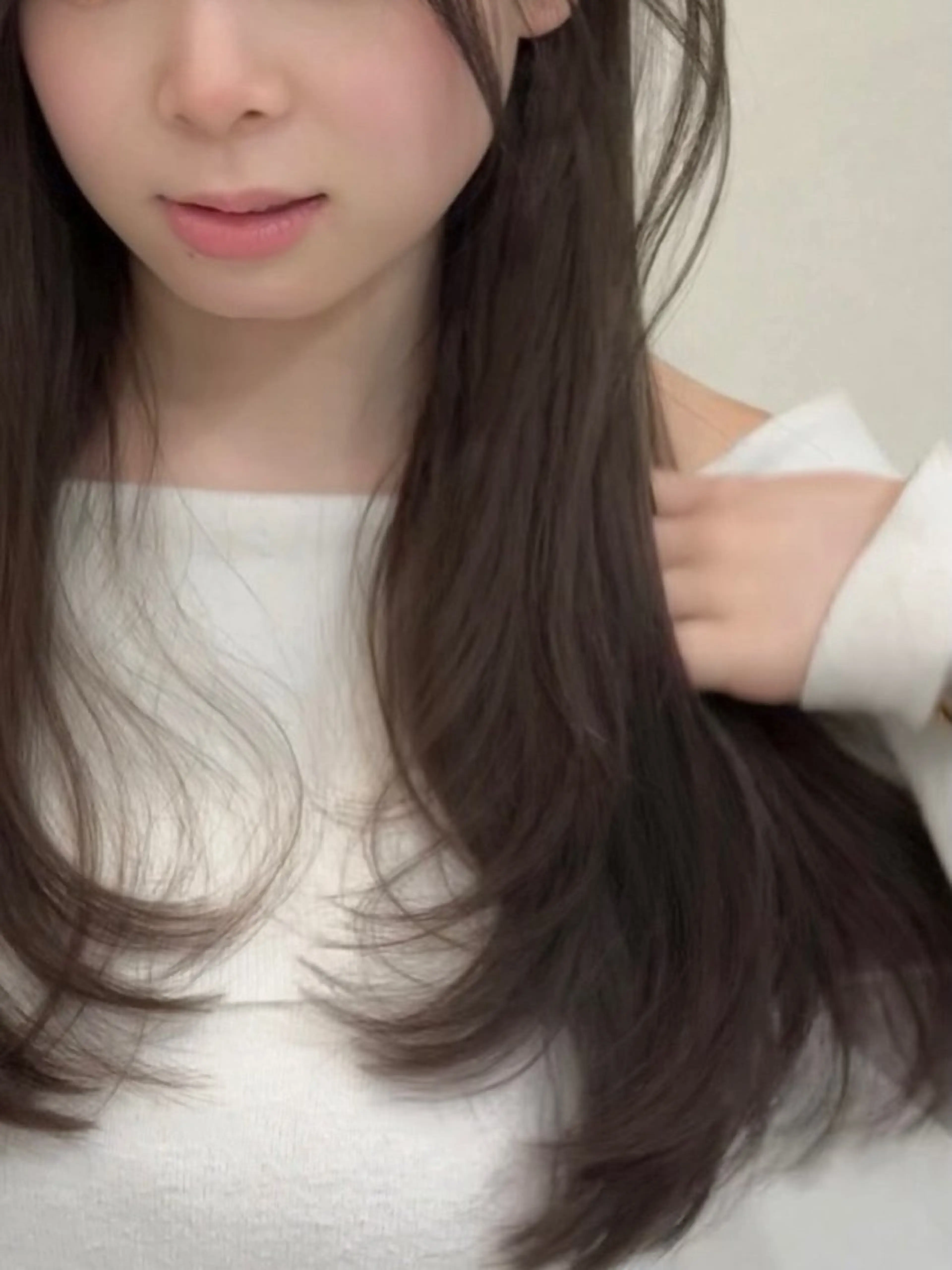 ロング レイヤーカット ローレイヤー カット トリートメント ao - 赤み消し ベージュ/大阪梅田のヘアスタイル