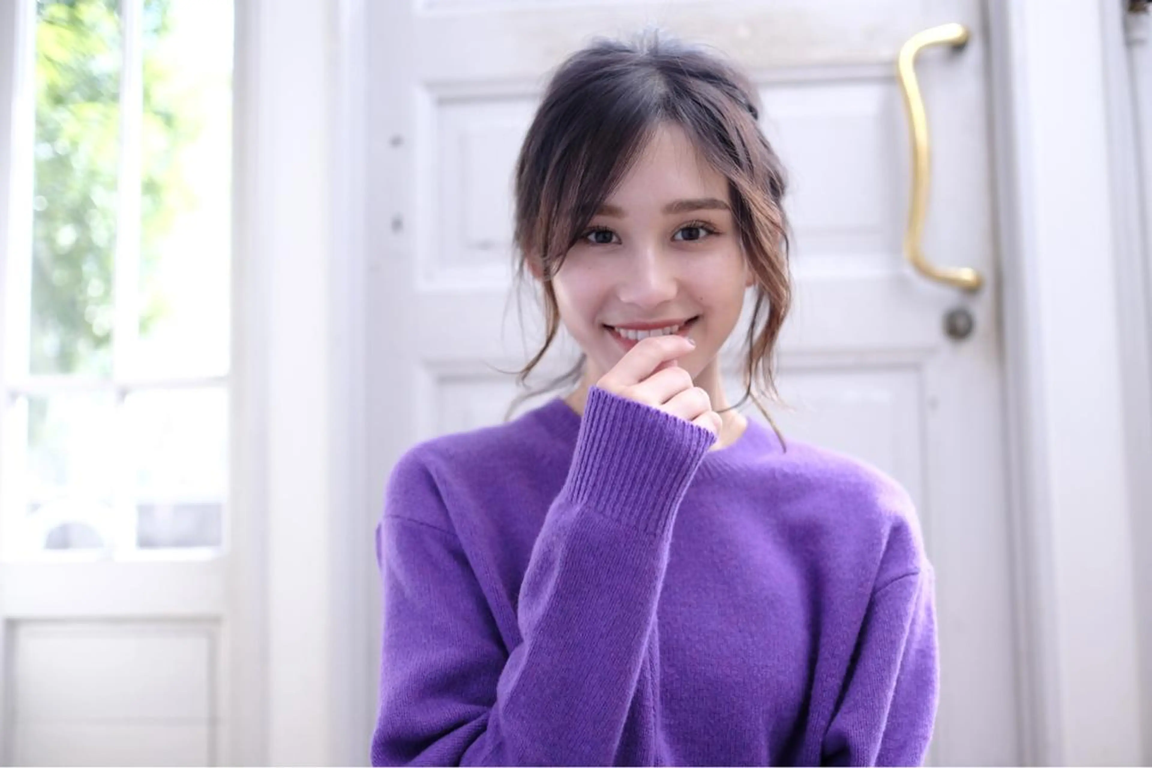 セミロング ブリーチ毛矯正.髪質 改善.髪にドラマをのヘアスタイル