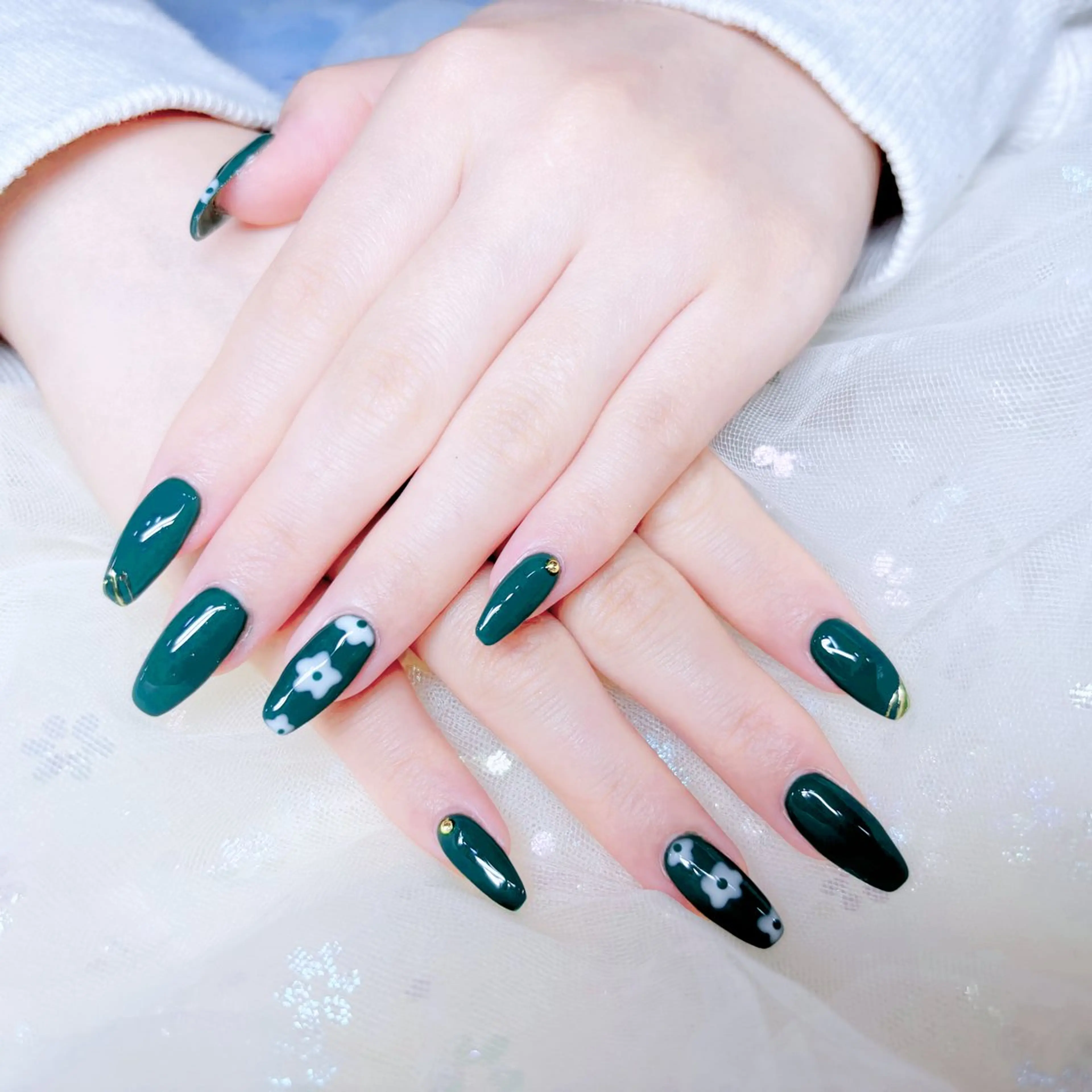 ネイル ハンドネイル H3 Nail Tsuki🦋💙のネイルデザイン