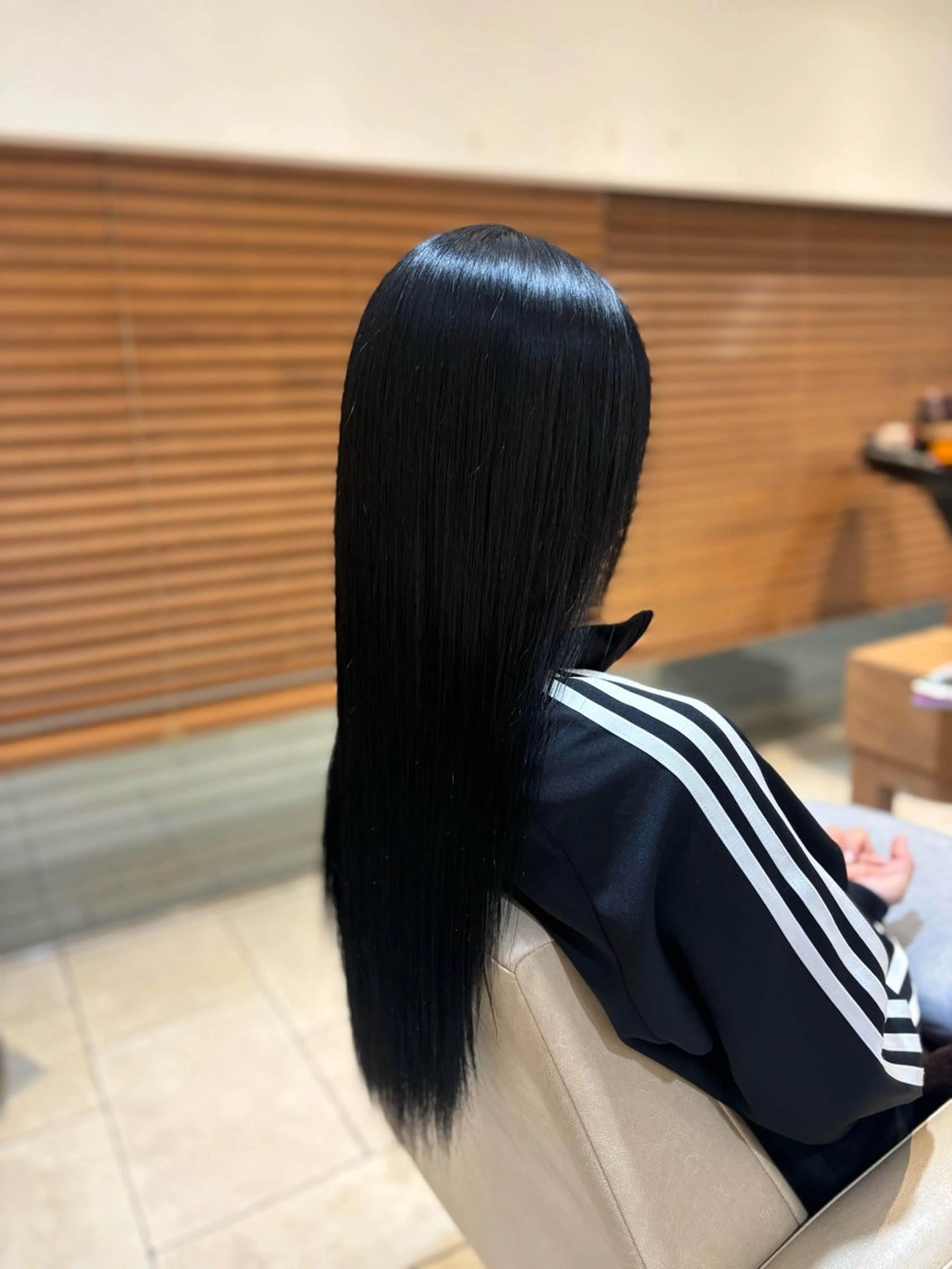 ロング カラー 黒髪 preak まりののヘアスタイル