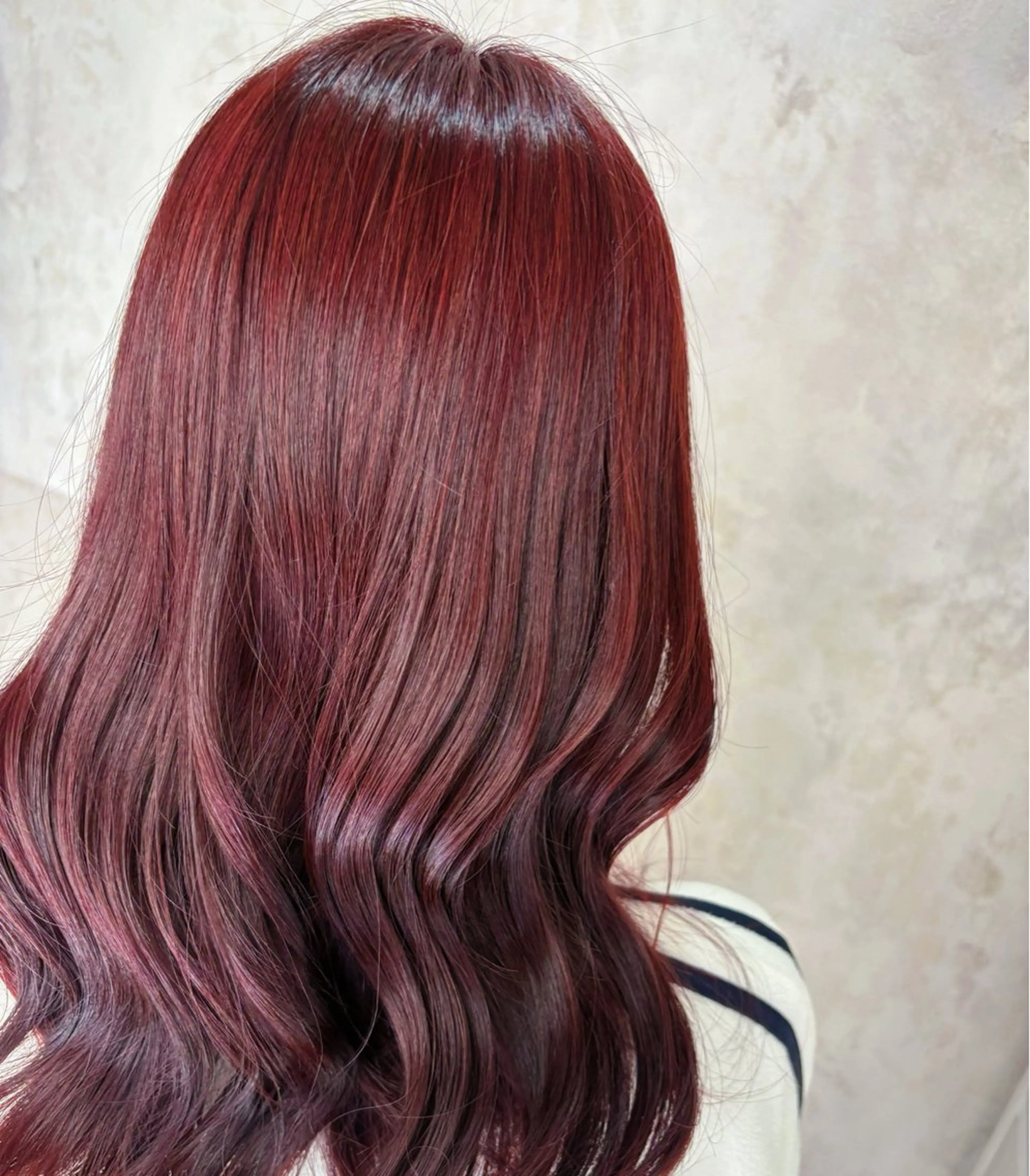 カラー ボルドーカラー うる艶カラー/韓国風 折戸光希のヘアスタイル
