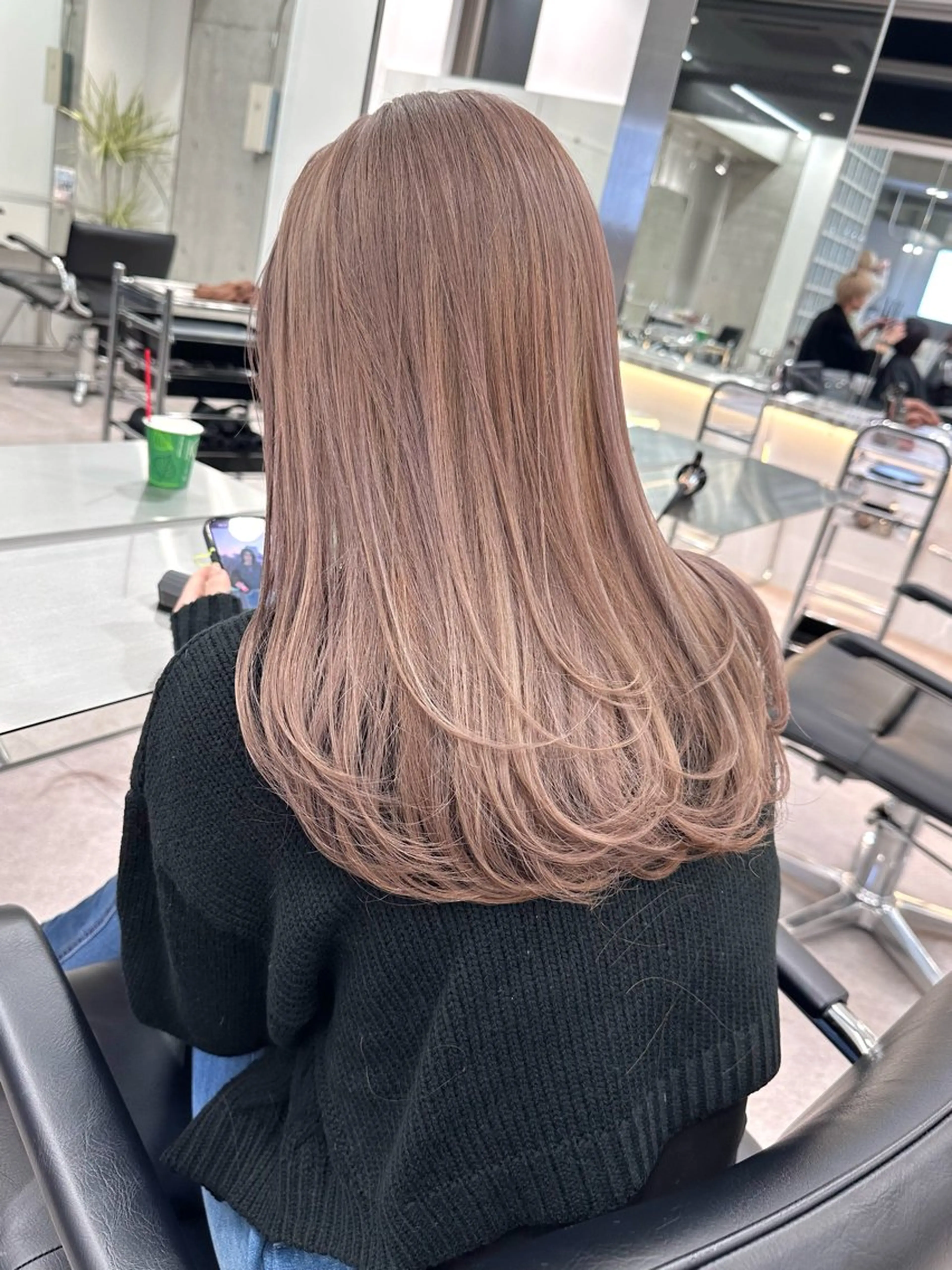 ミディアム ミディアムレイヤー レイヤーカット ハイライト🌟/ ボブ/豊田のヘアスタイル