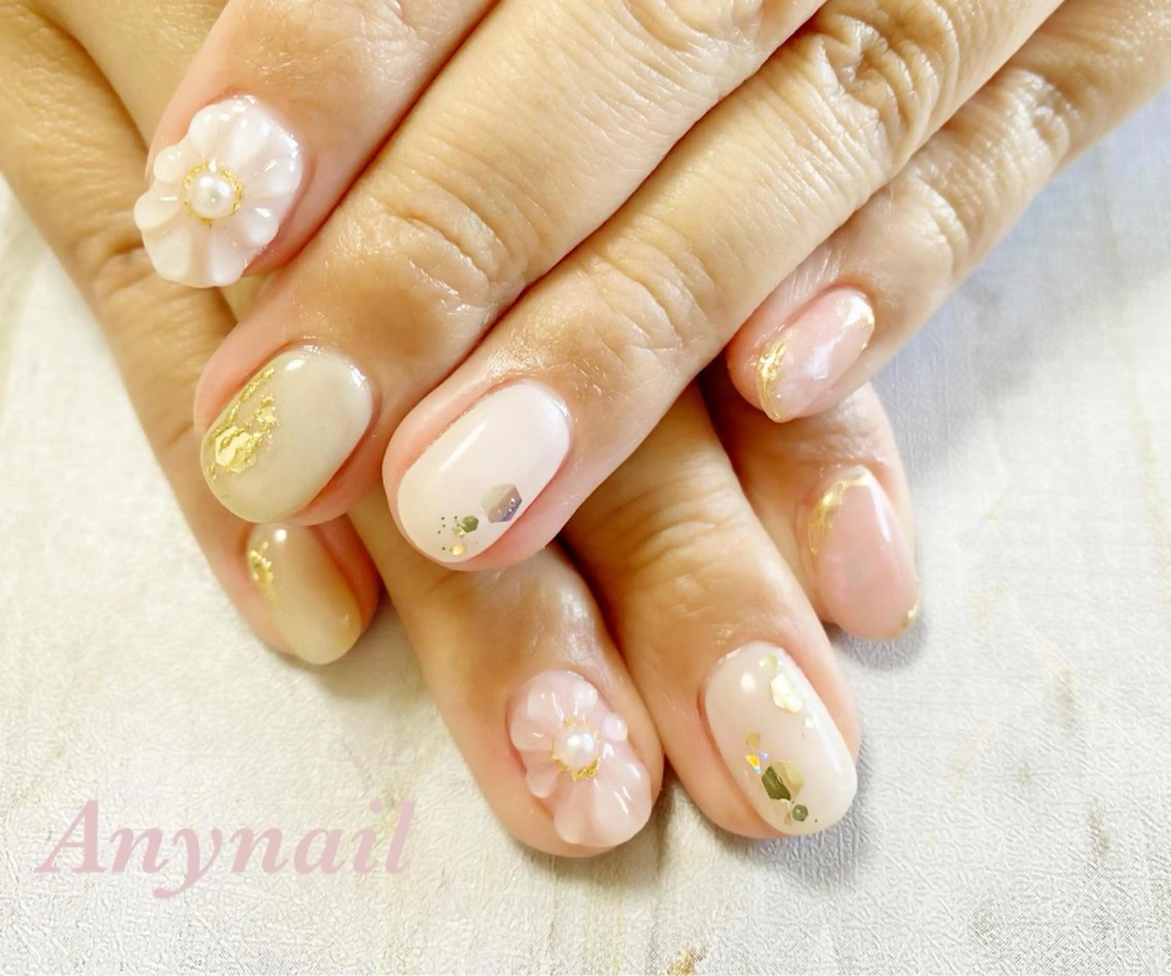 ネイル ブルー フラワーネイル ホログラムネイル オフィスネイル パステルネイル ハンドネイル 岩澤 恵子のネイルデザイン