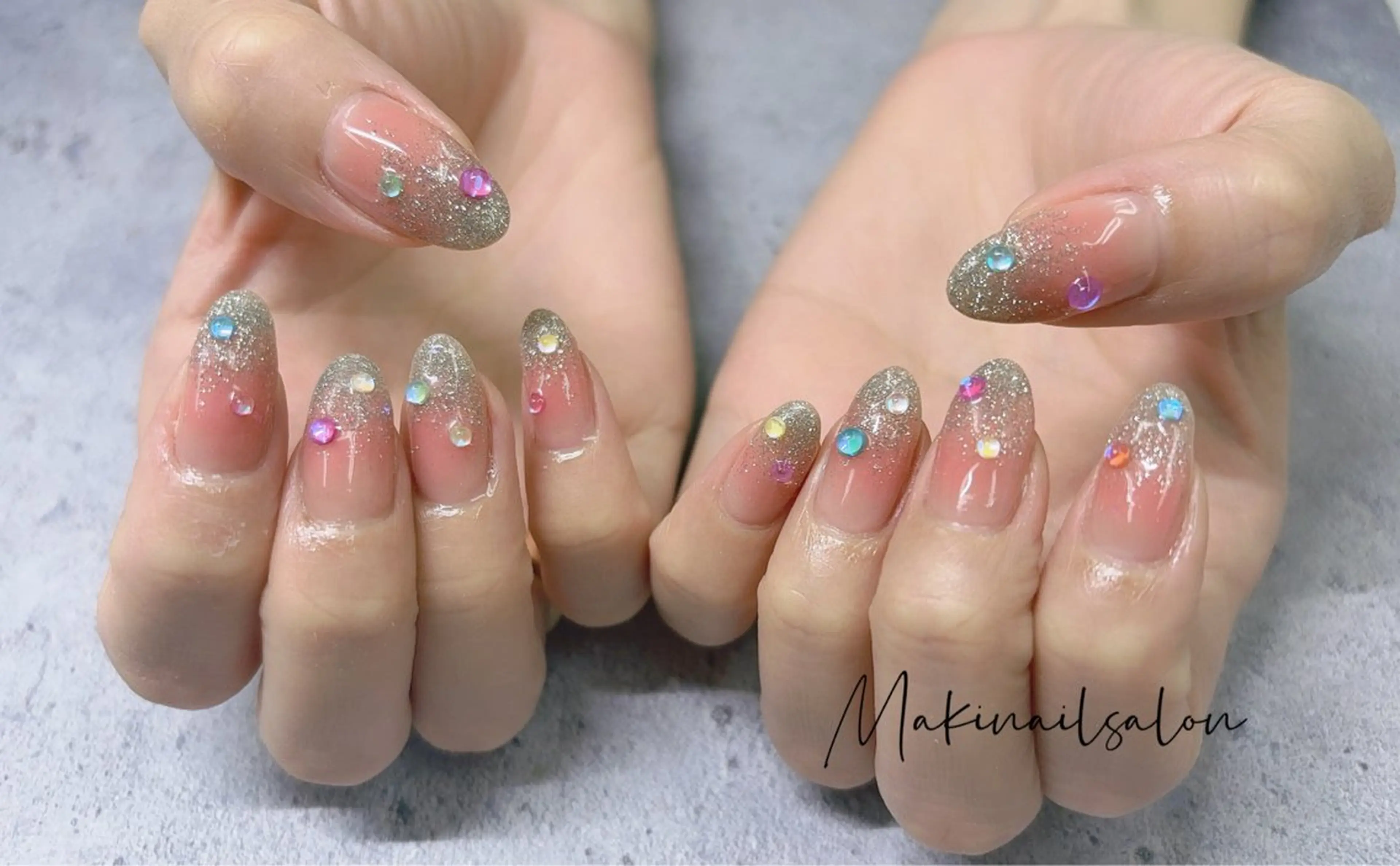 ネイル ハンドネイル マキ ネイルサロンのネイルデザイン