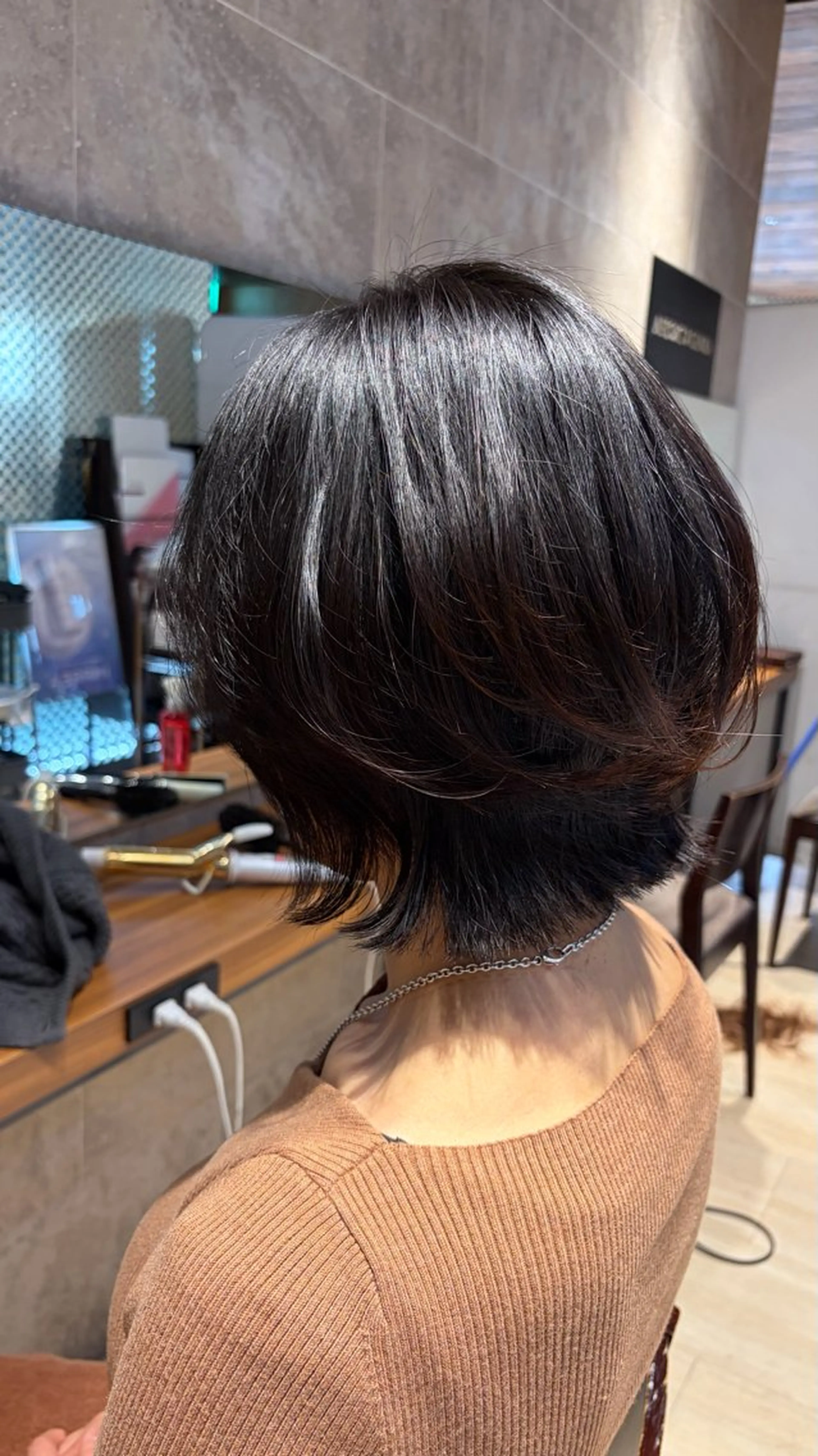 ショート ボブレイヤー ボブ レイヤーカット カット ヘアカラー トリートメント AFLOAT GINZA所属・透明感カラー/レイヤ ー/ボブ/宮下知也のヘアスタイル