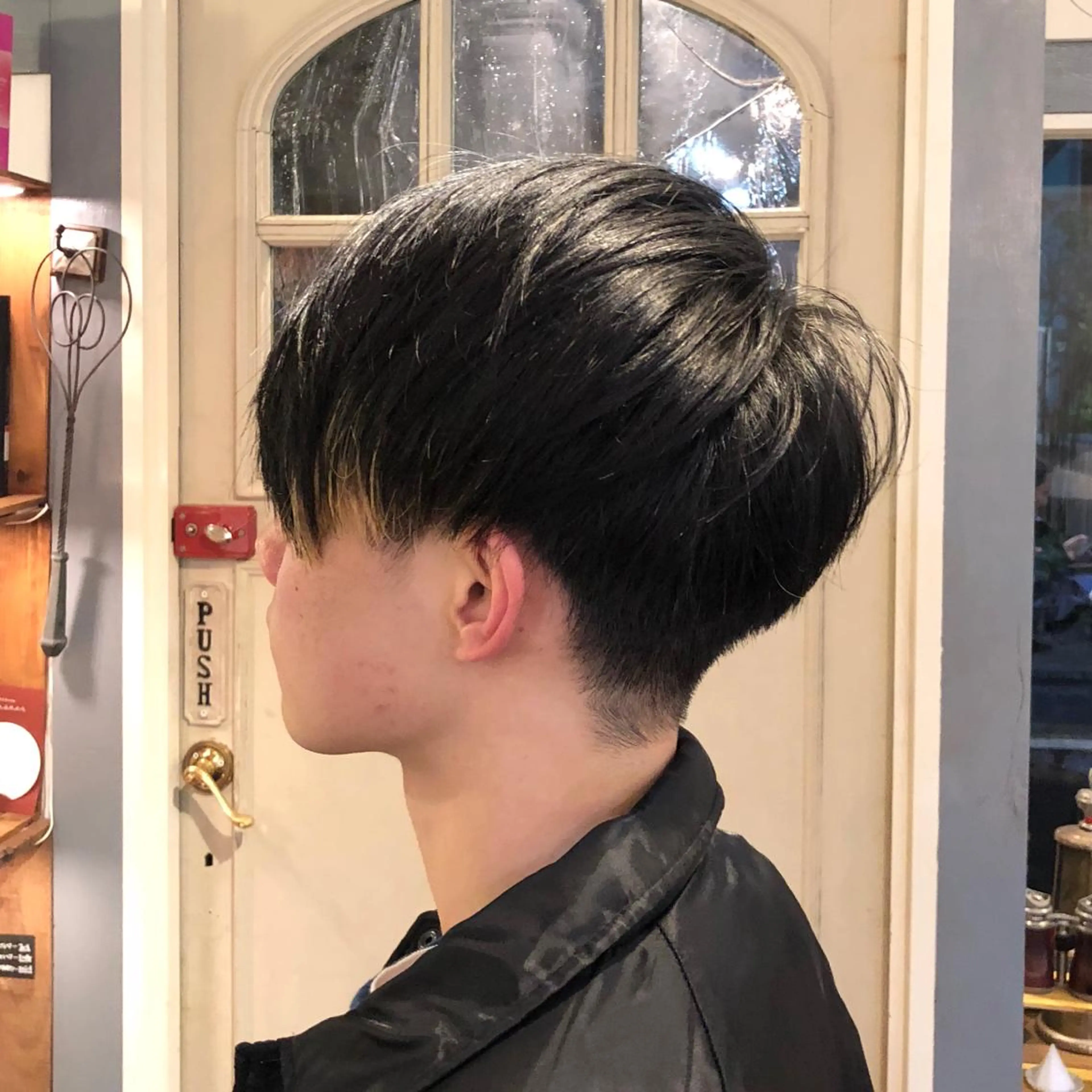 メンズ マッシュ 刈り上げ BRITS 渡辺 菜々子のヘアスタイル