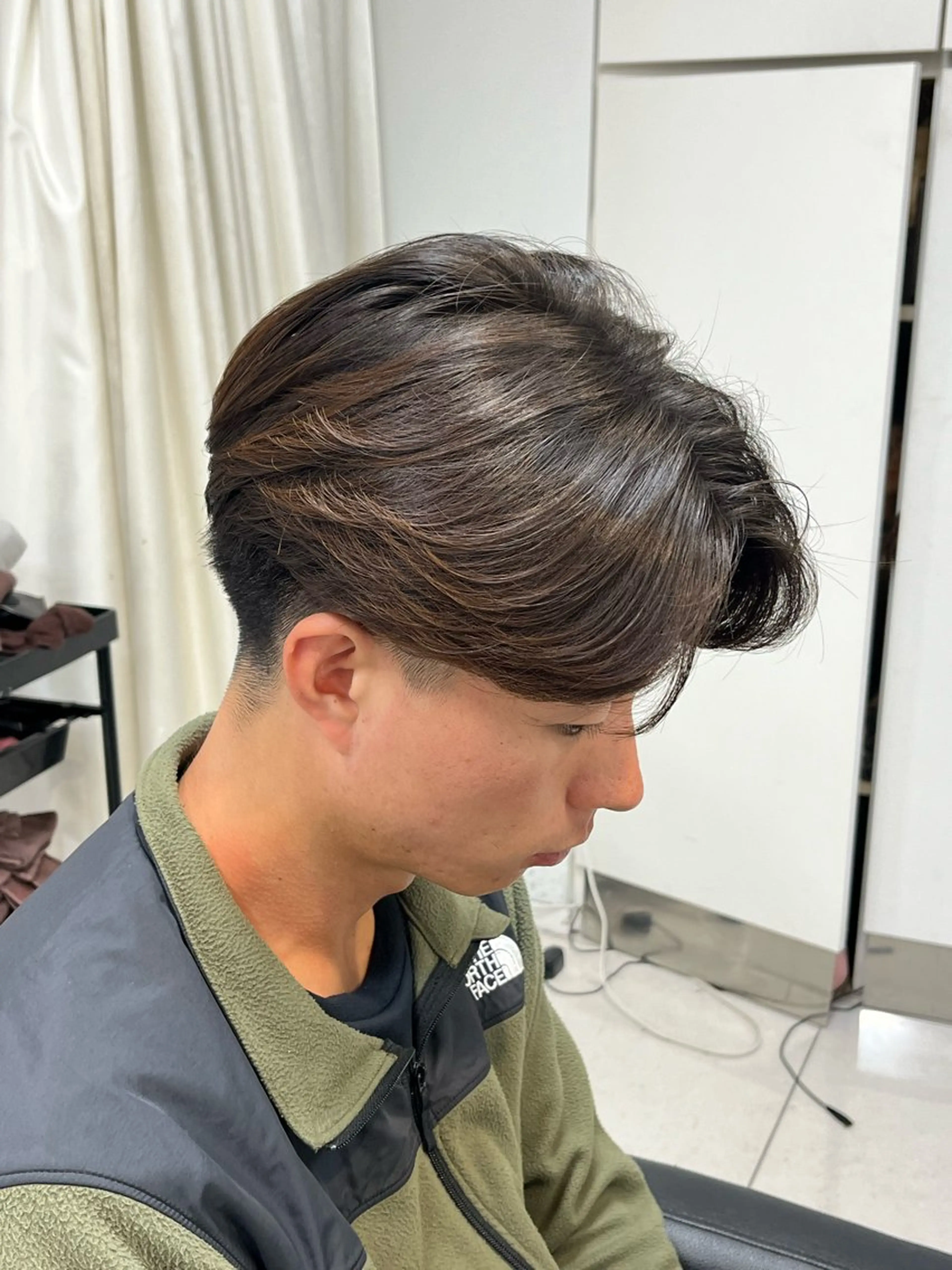 ショート カラー パーマ メンズ カット 【シャドウパーマ センターパート】義心のヘアスタイル